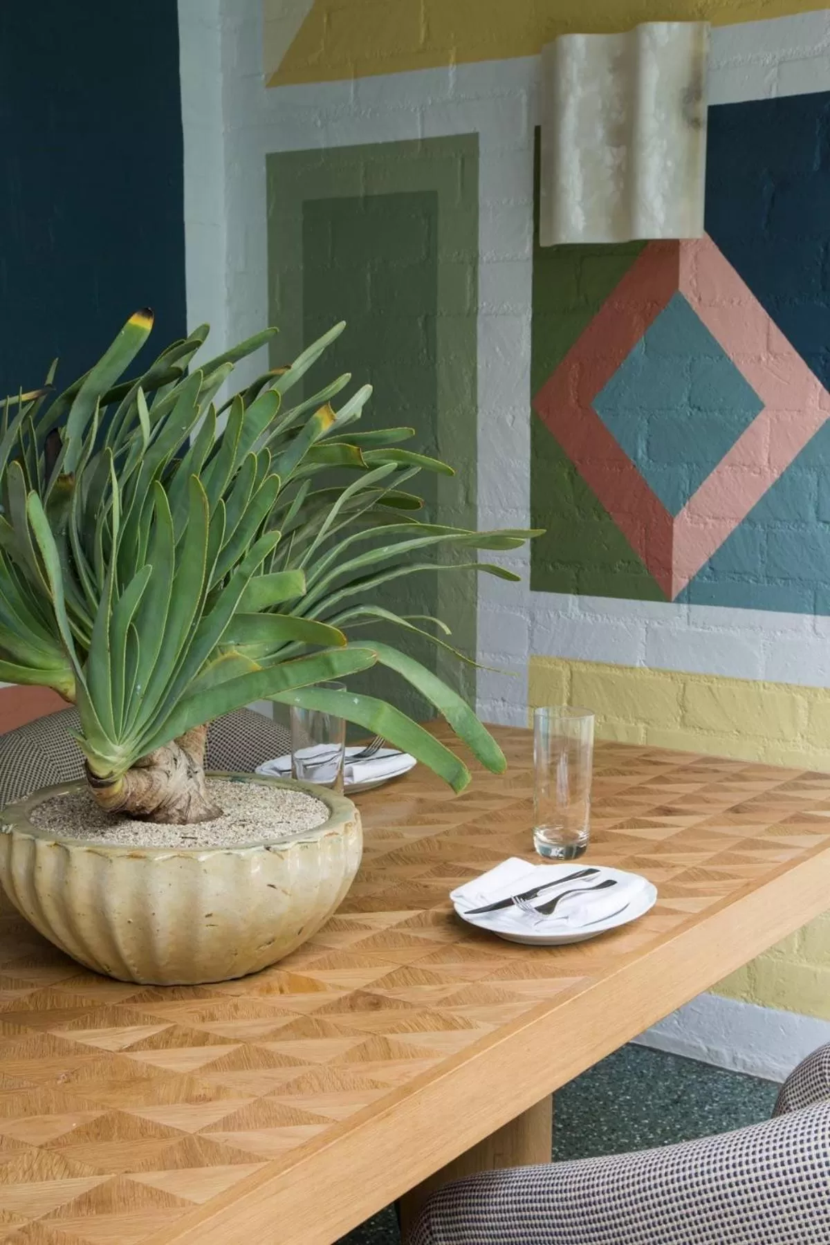 Restaurant/places to eat in Avalon Hotel Beverly Hills, a Member of Design Hotels