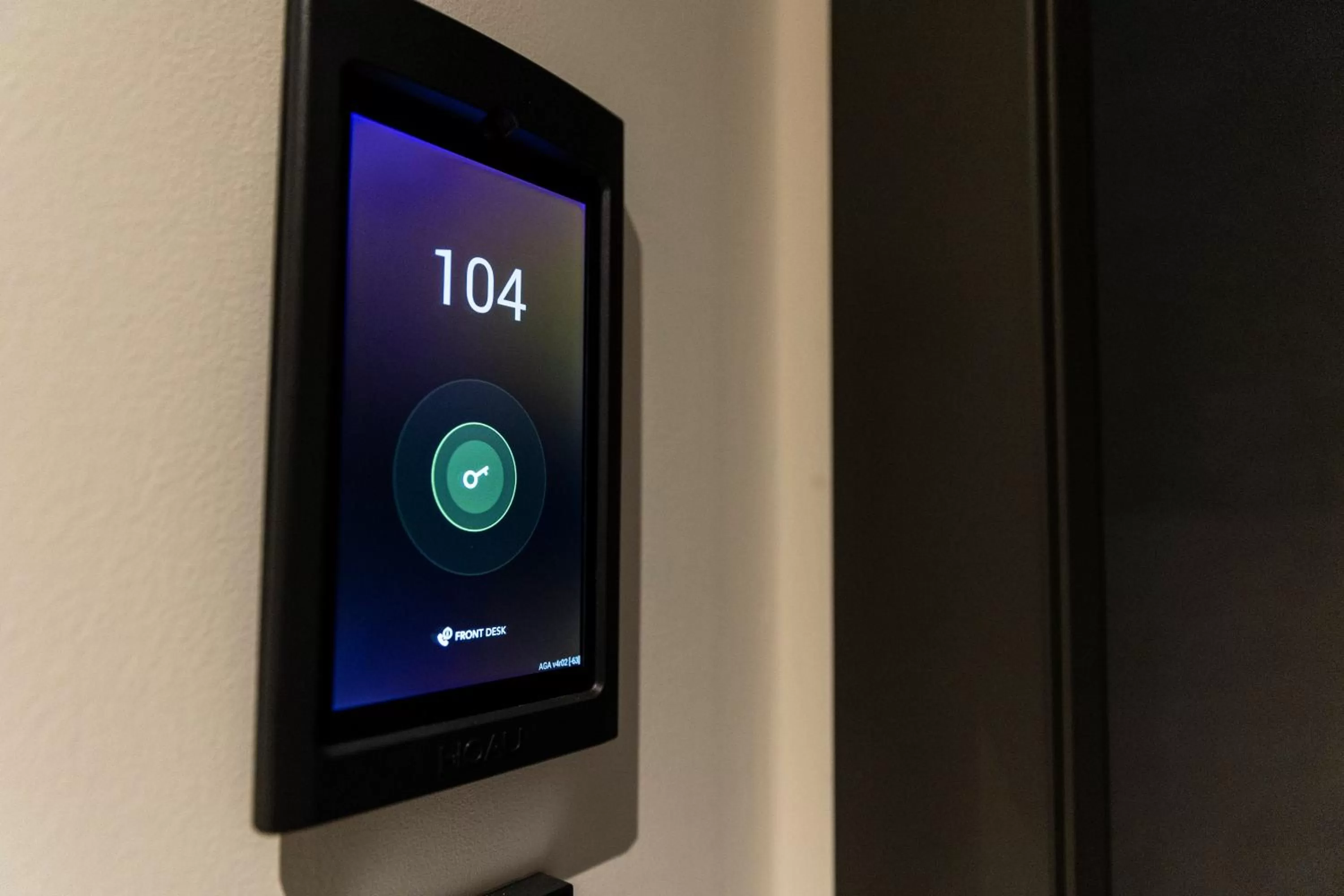 acessibility, TV/Entertainment Center in Corso 84 Luxury Suites