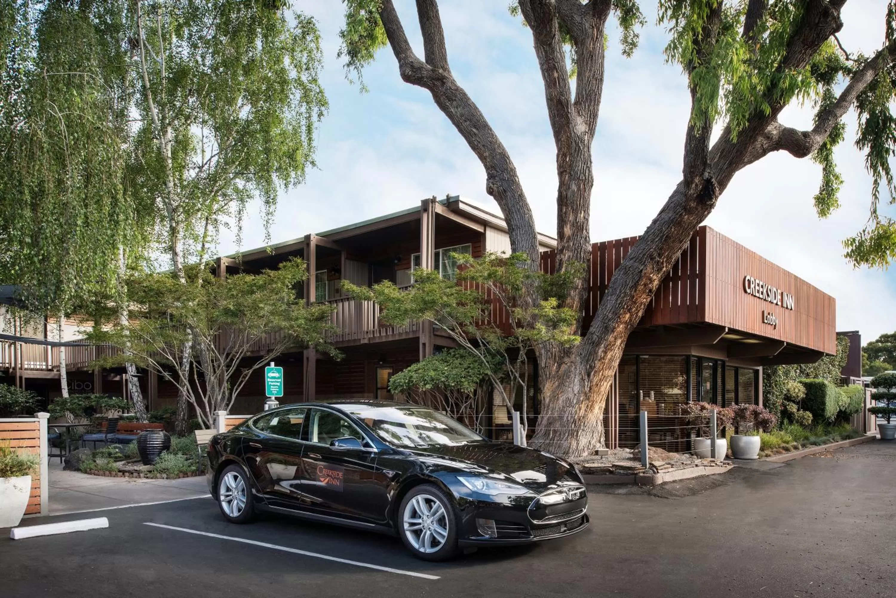 Property building in The Creekside Inn