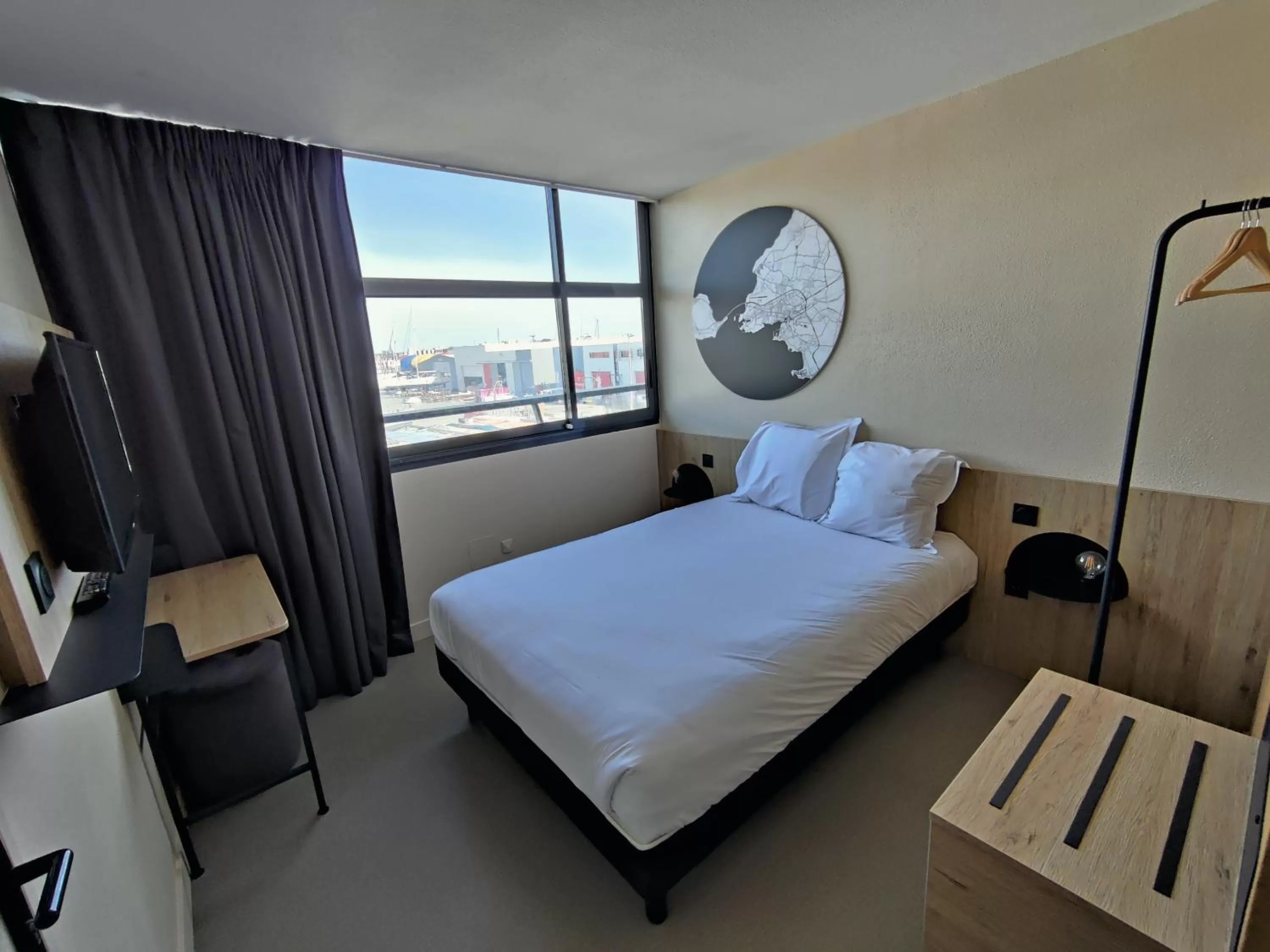 B&B HOTEL La Rochelle Centre Les Minimes