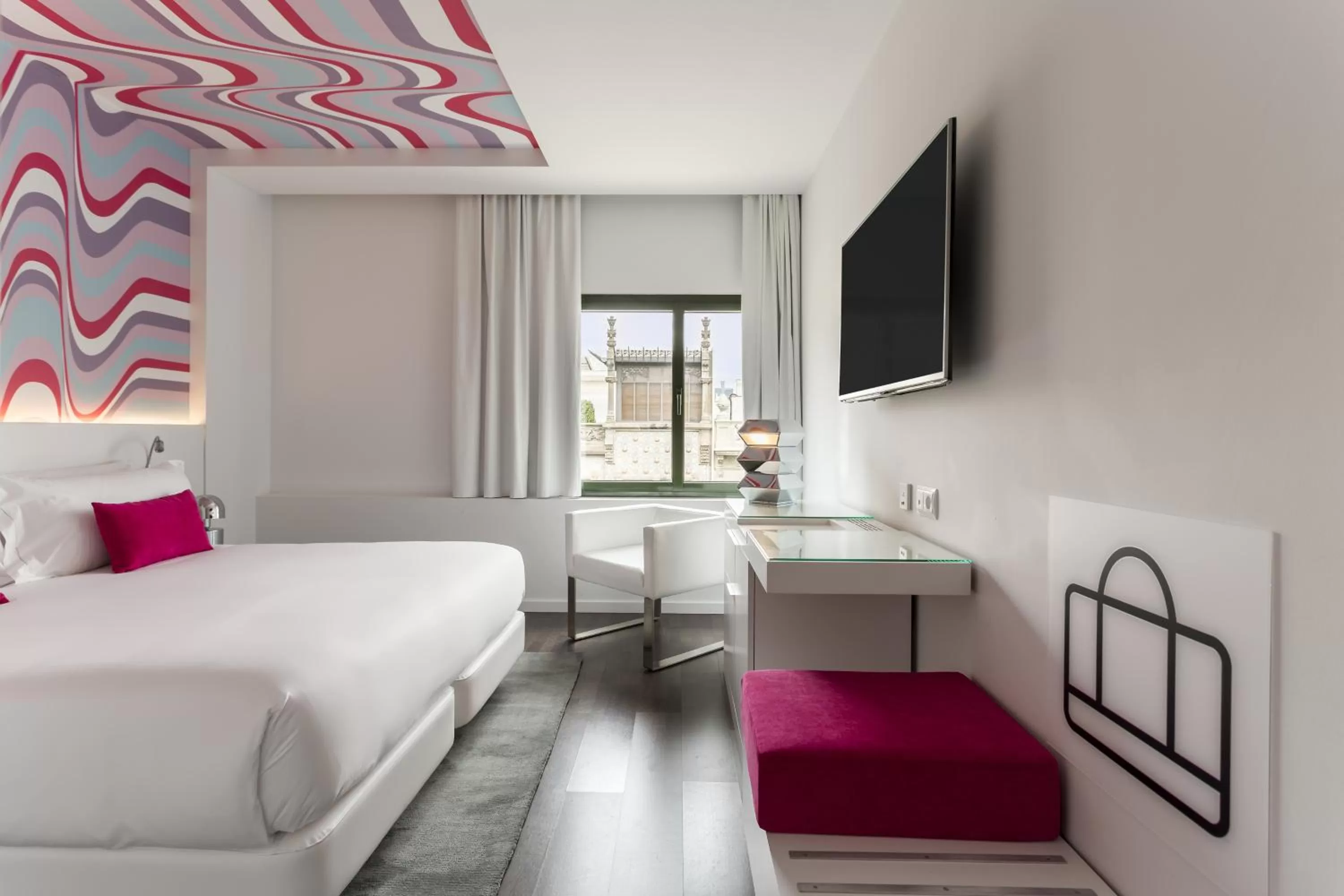 TV and multimedia, Bed in Room Mate Carla, Barcelona