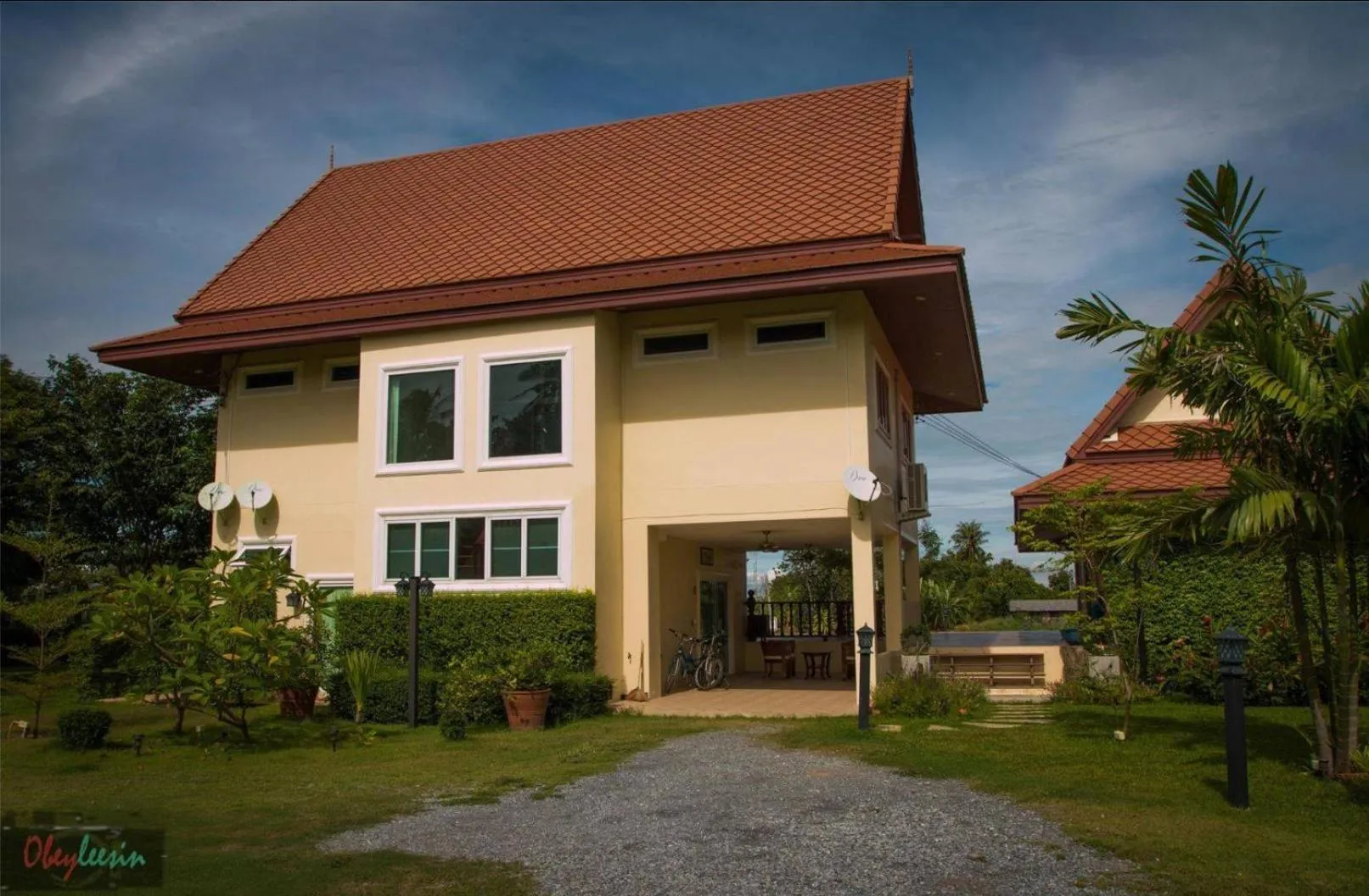 Facade/entrance in Thararin Villa