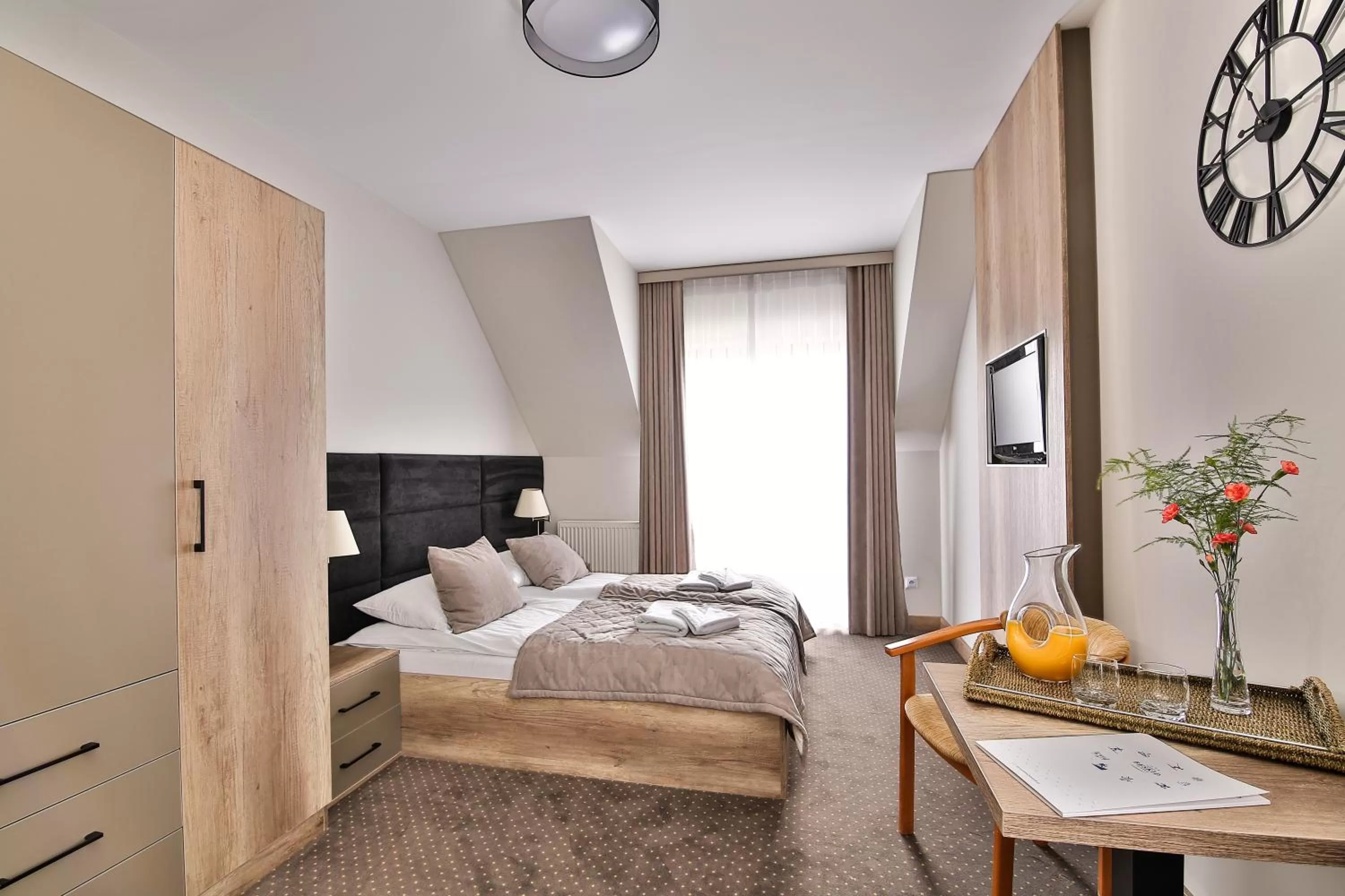 Photo of the whole room, Bed in Hotel Kompleks Beskid z basenem i stokiem narciarskim - blisko Babiej Góry