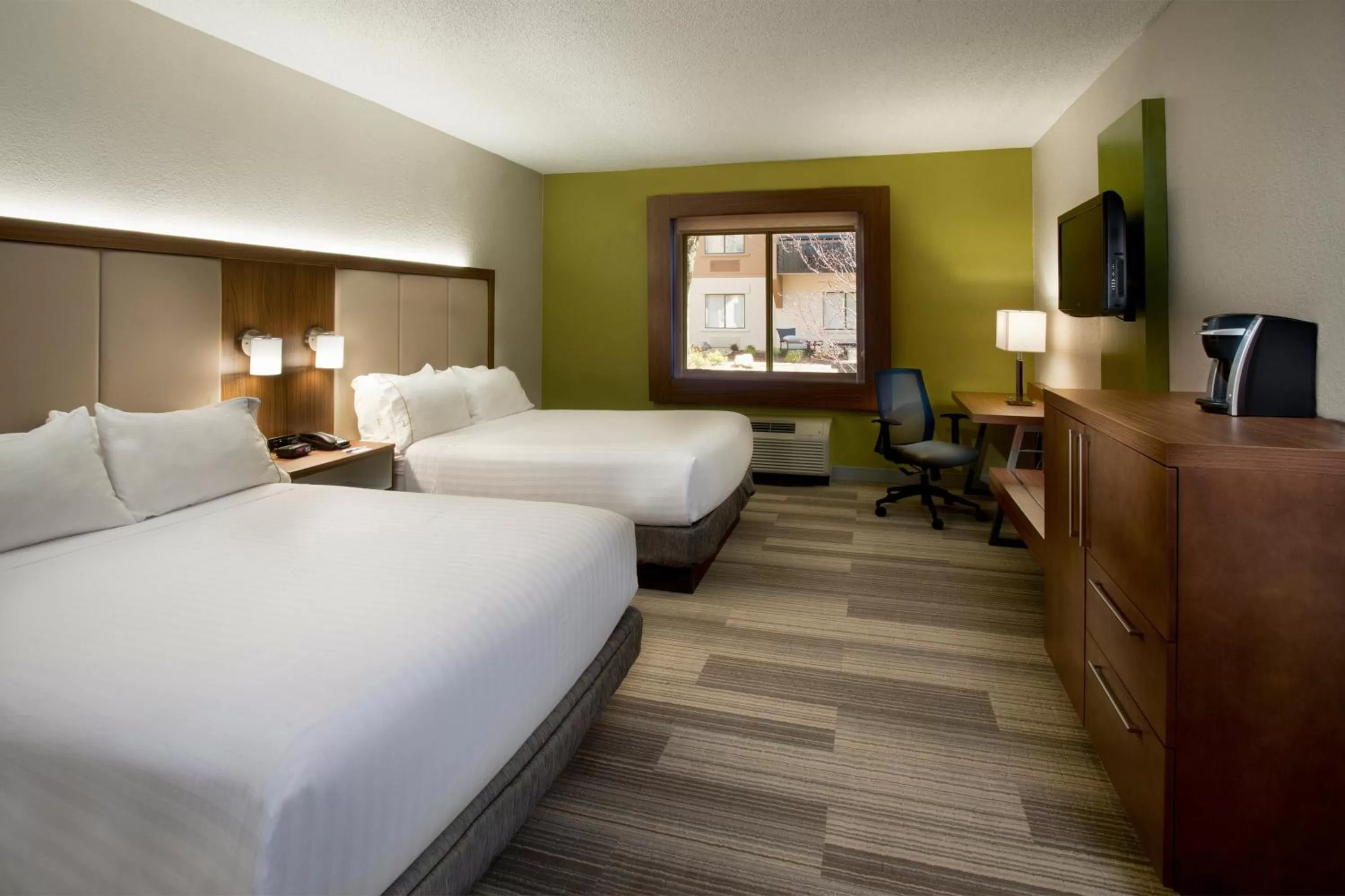 Standard Queen Room - Communication Accessible in Holiday Inn Express Nashville Airport, an IHG Hotel