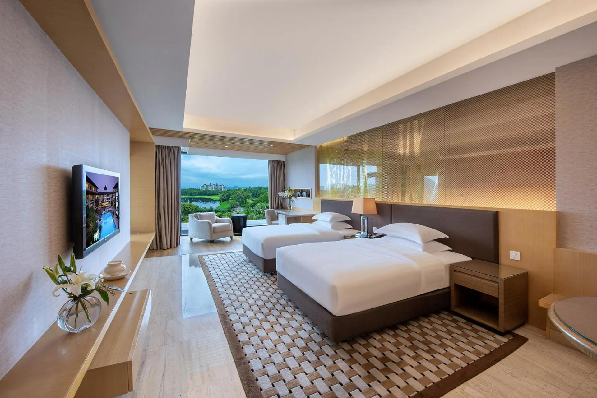 Photo of the whole room, Bed in Mission Hills Hotel Resorts Shenzhen