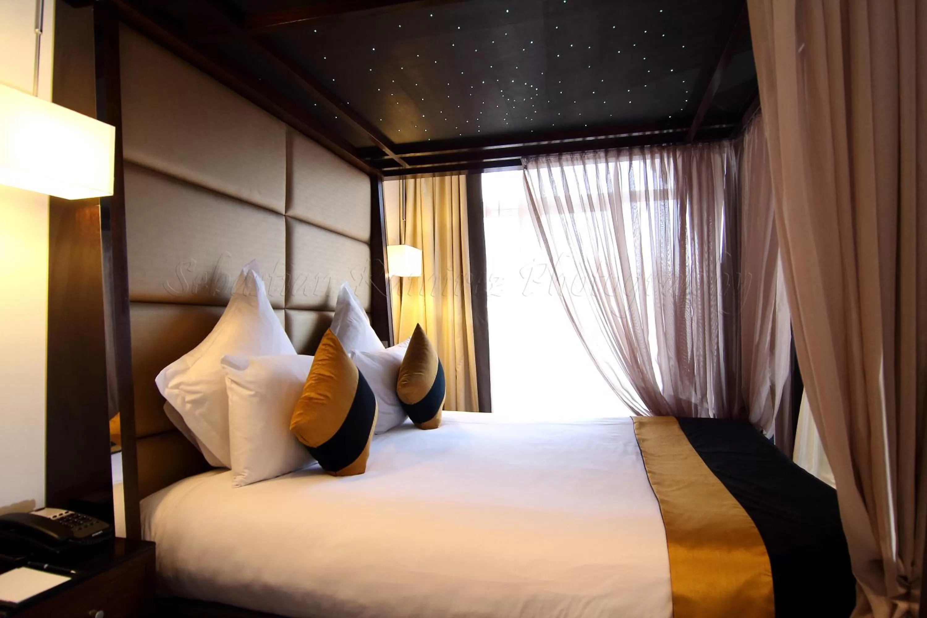 Bedroom, Bed in Montcalm Piccadilly Townhouse, London West End