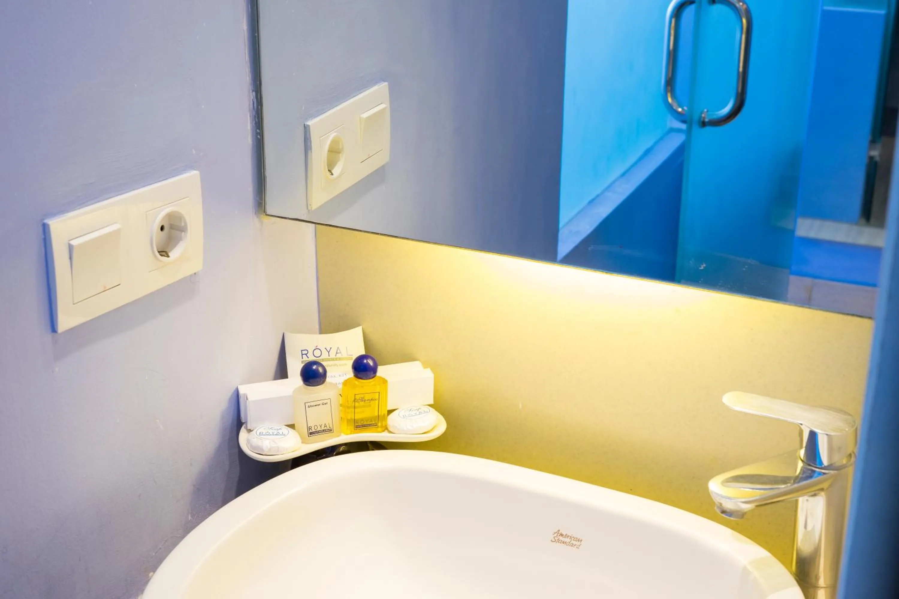 Bathroom in Royal City Hotel Jakarta