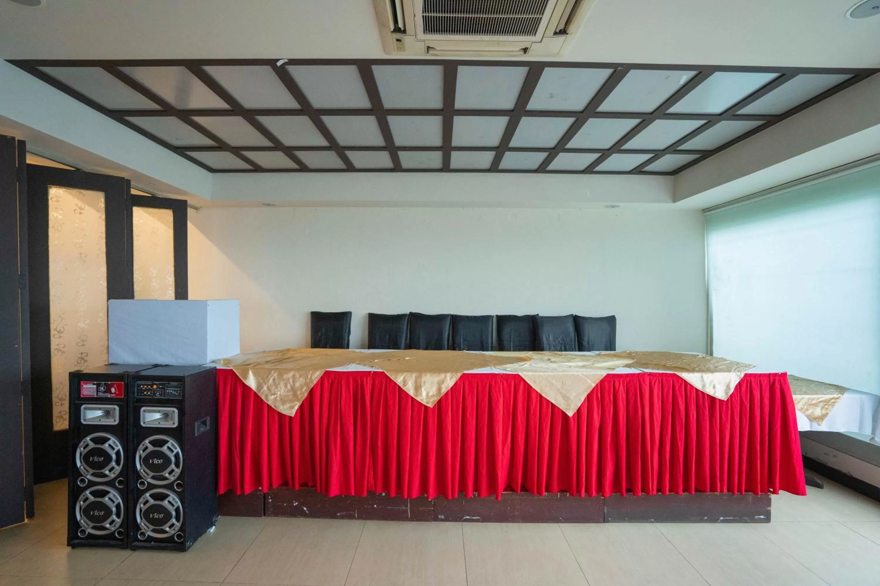 TV and multimedia in Central Inn Dhaka City Centre