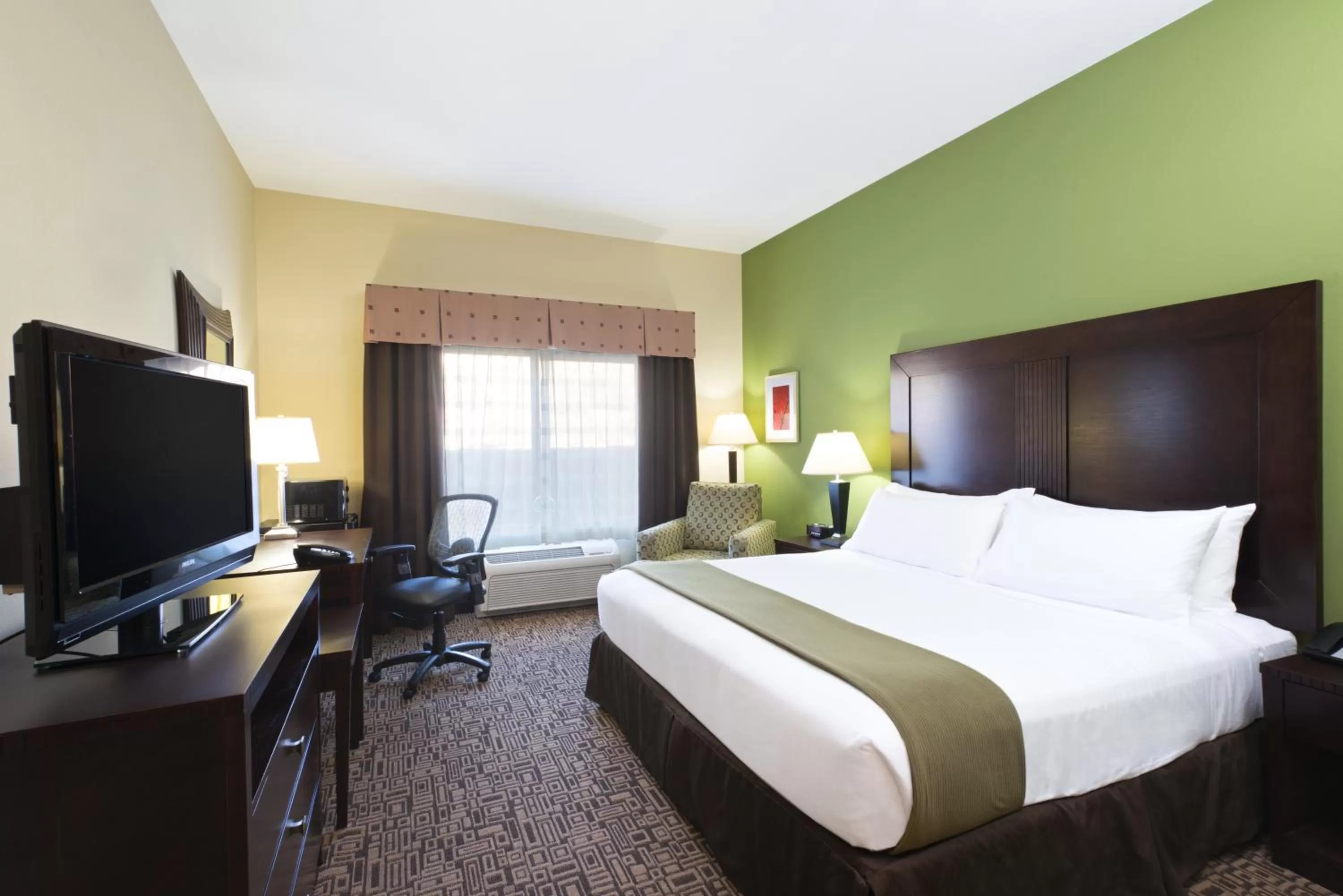 Holiday Inn Express & Suites Richfield by IHG