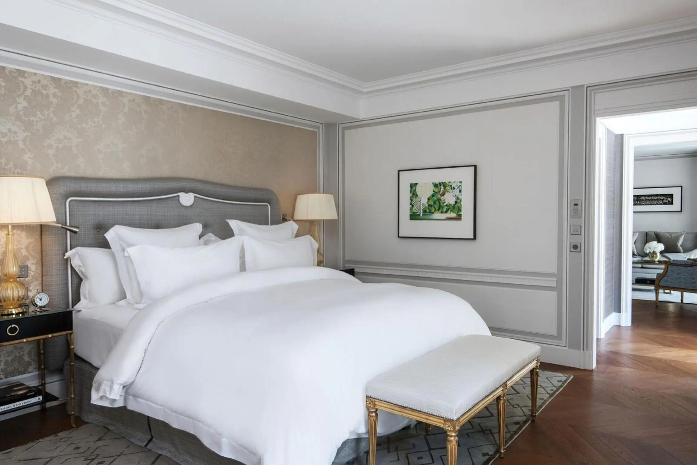 Bed in Hotel de Crillon
