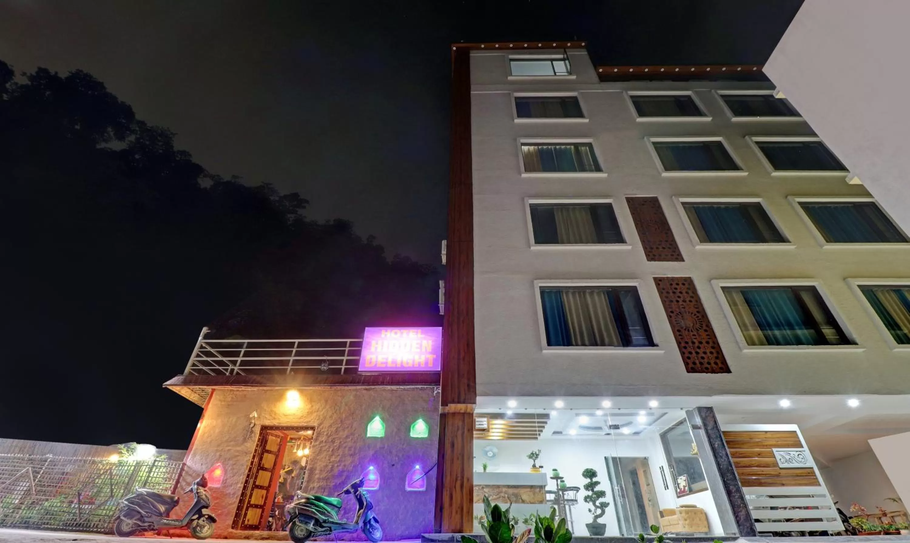 Property building in Hotel Hidden Delight Rishikesh