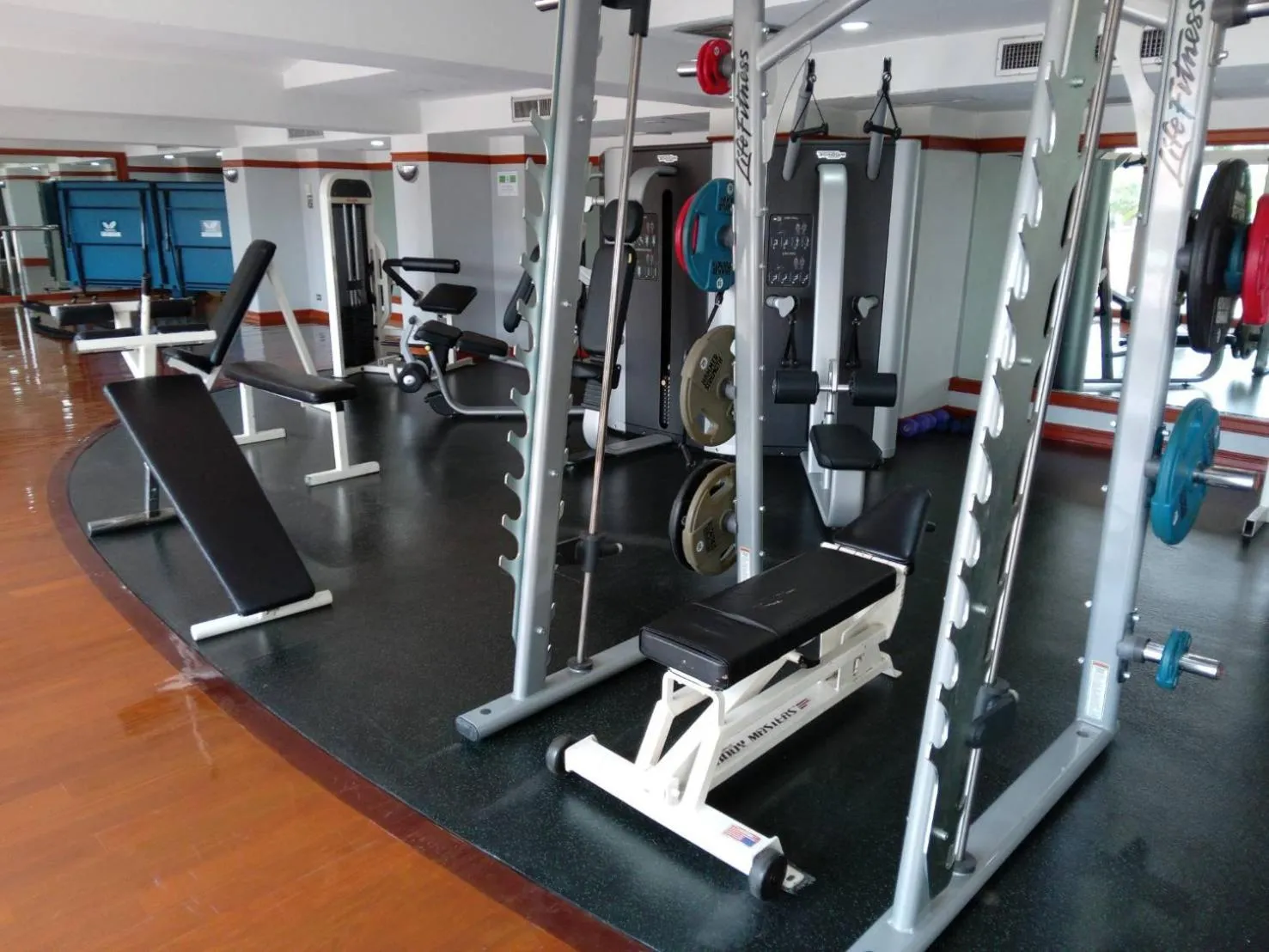 Fitness centre/facilities in Bangkok Palace Hotel