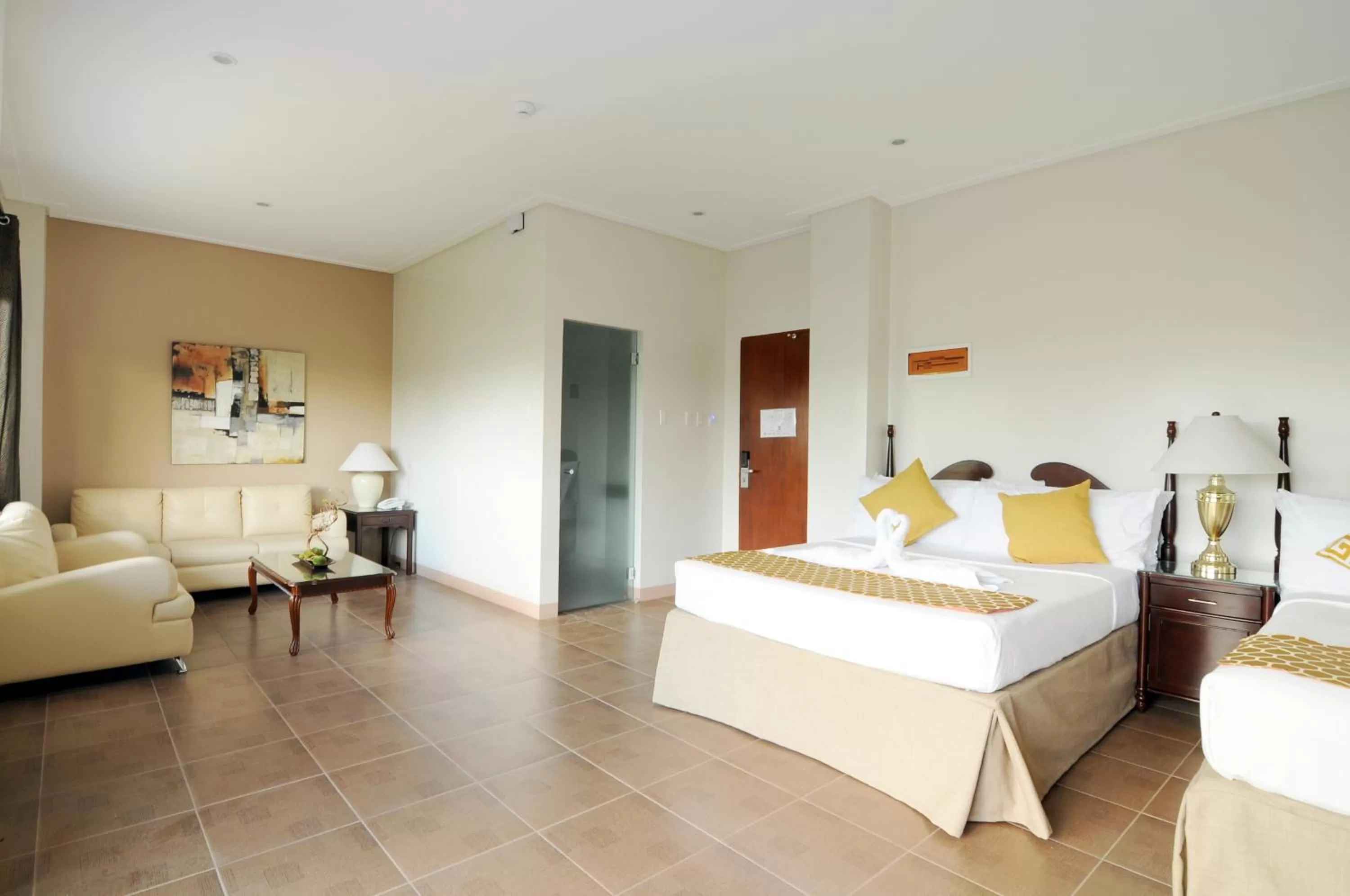 Bedroom, Bed in 717 Cesar Place Hotel