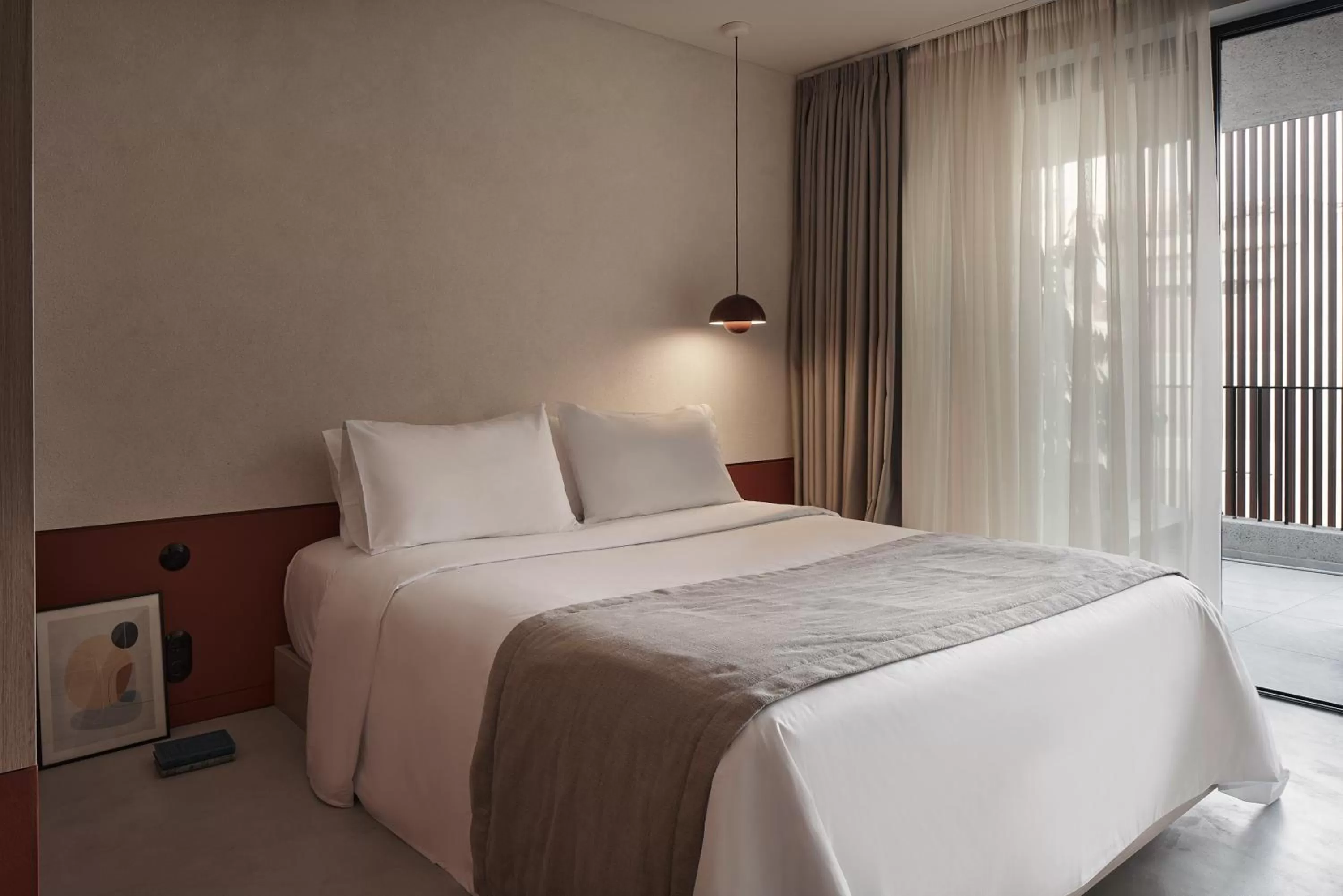 Bed in The Newel Psychiko