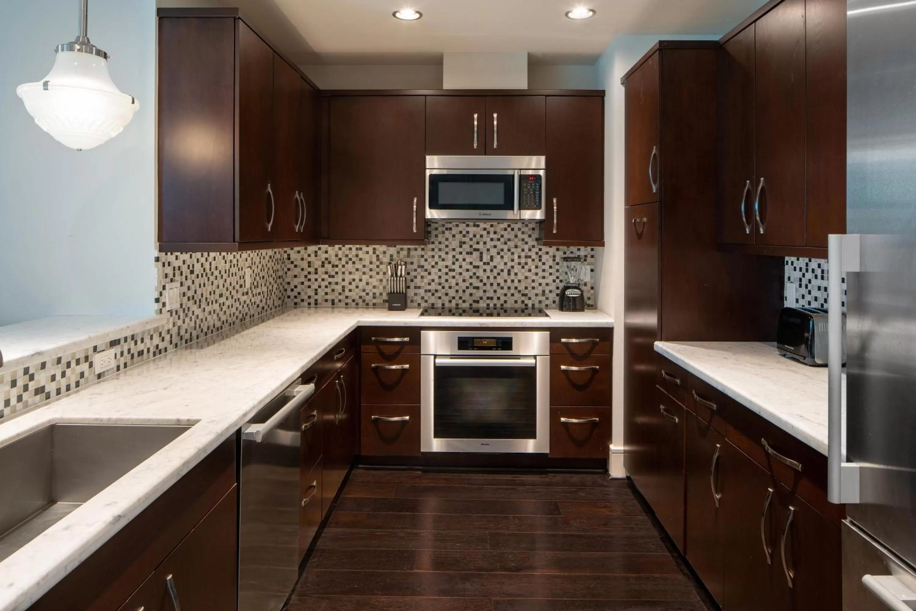 Kitchen or kitchenette in The Westin Houston, Memorial City