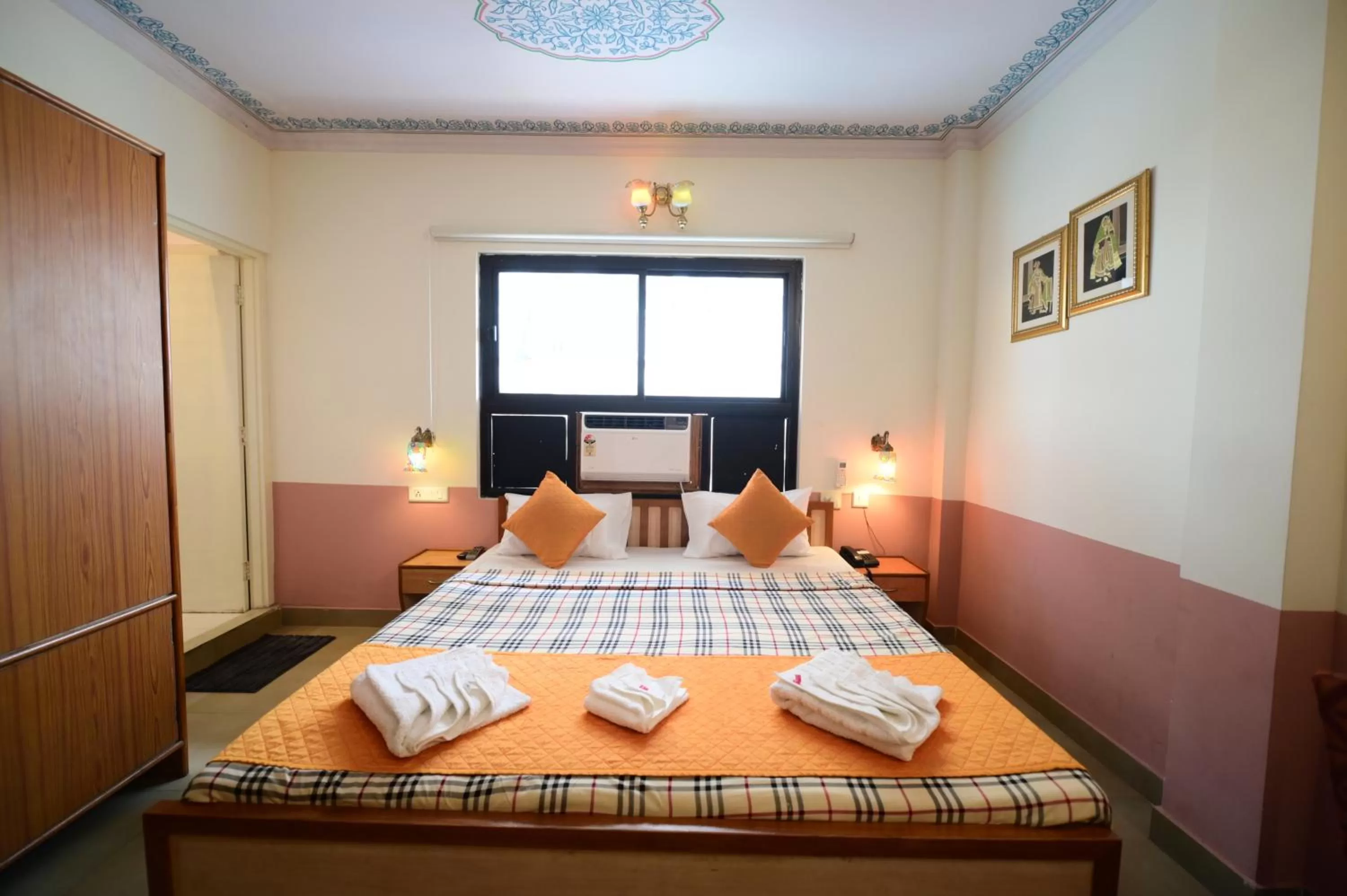 Photo of the whole room, Bed in Chitra Katha - A Story Per Stay