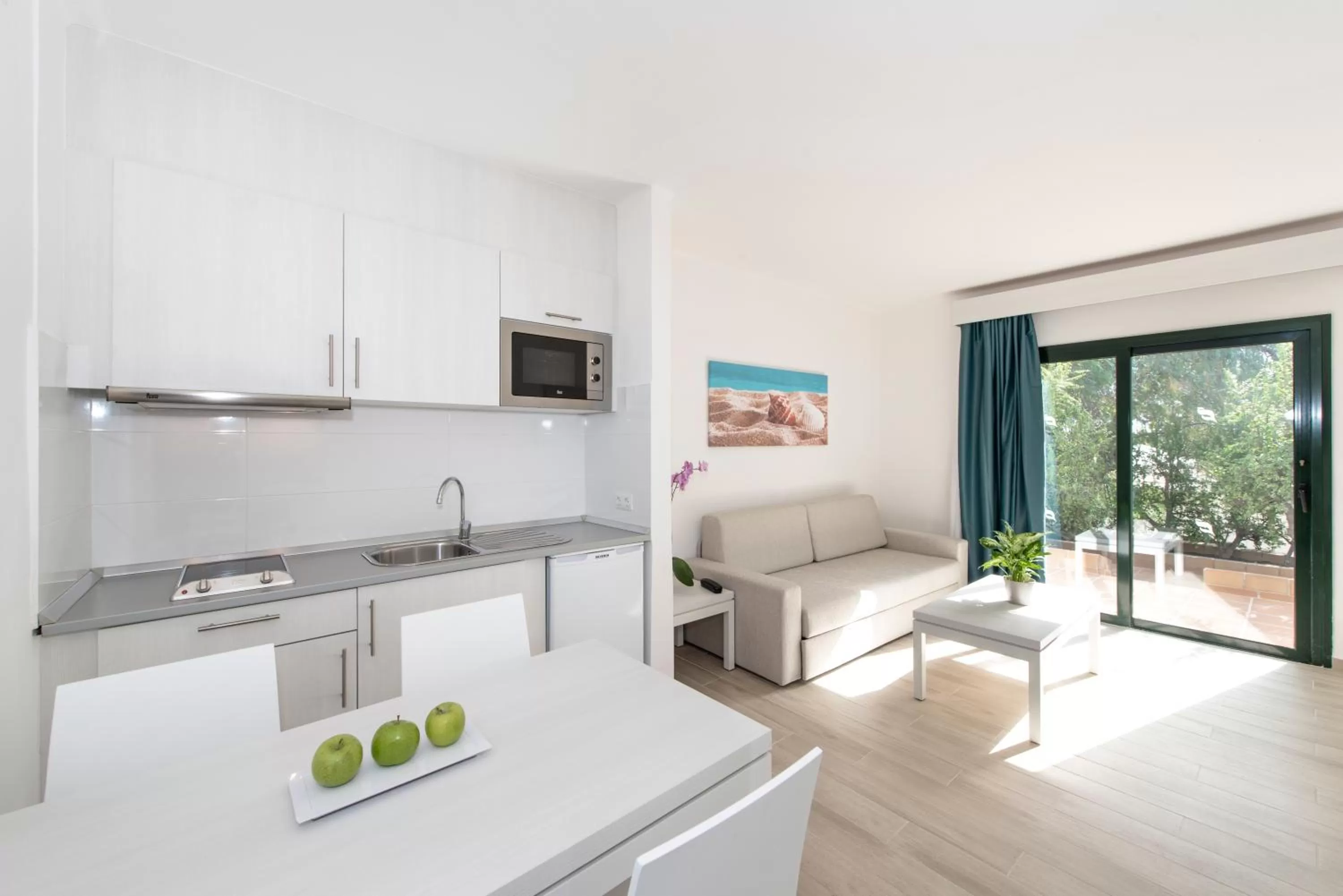 Living room in Hotel THB Flora