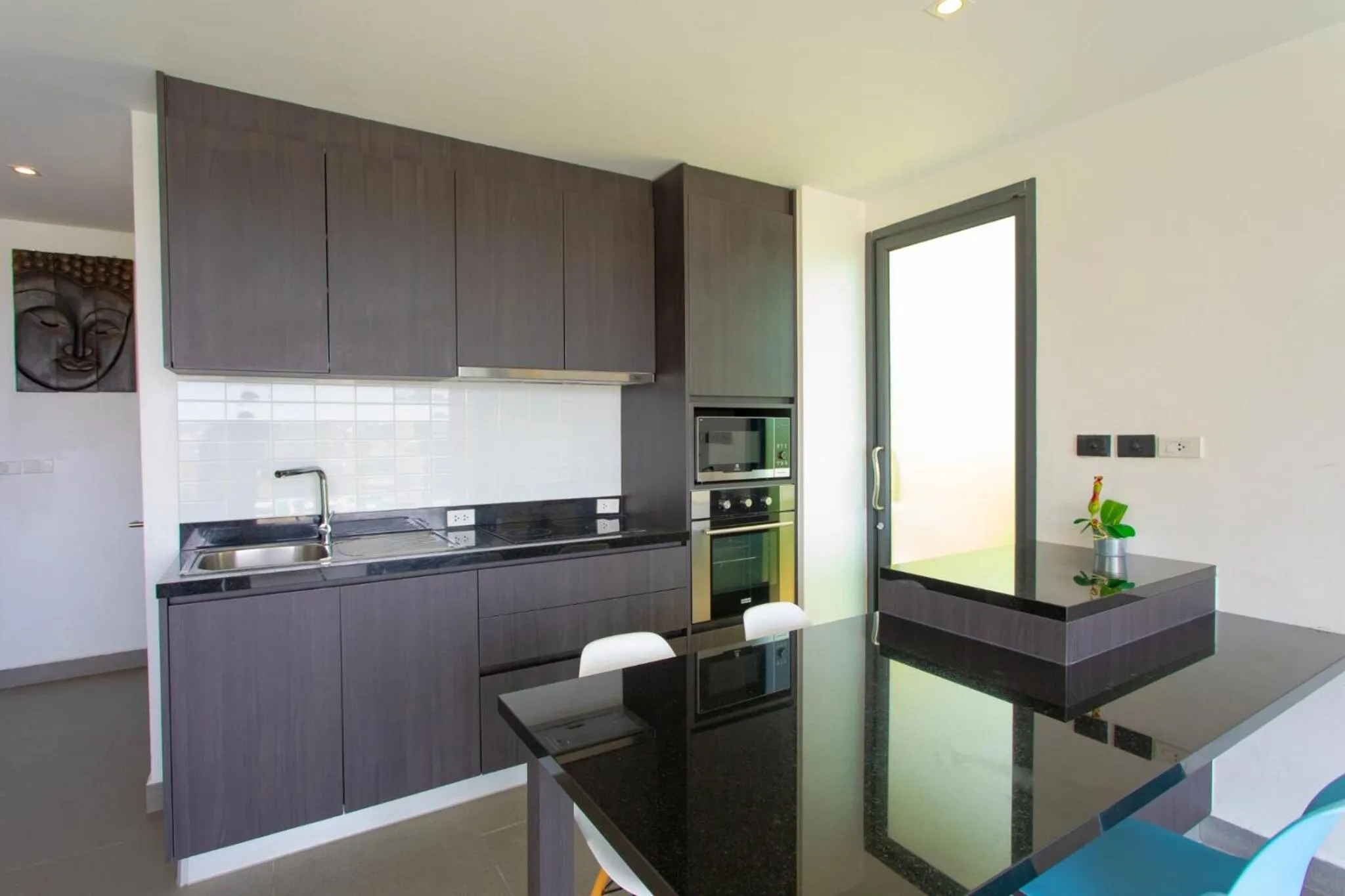 Kitchen or kitchenette in Baan Saint-Tropez Seaview Villas Kata Beach