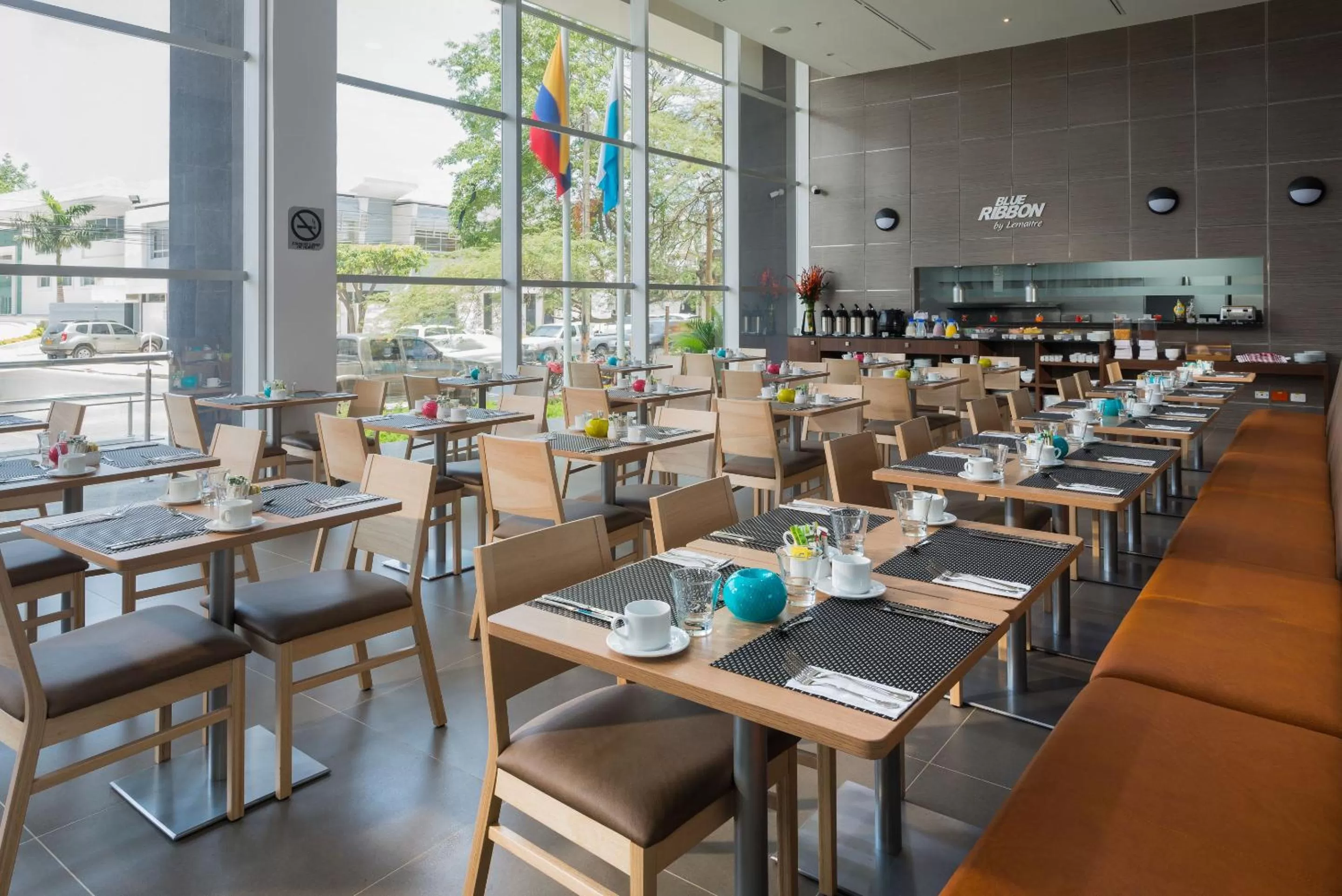 Restaurant/places to eat in Best Western Plus Santa Marta Hotel