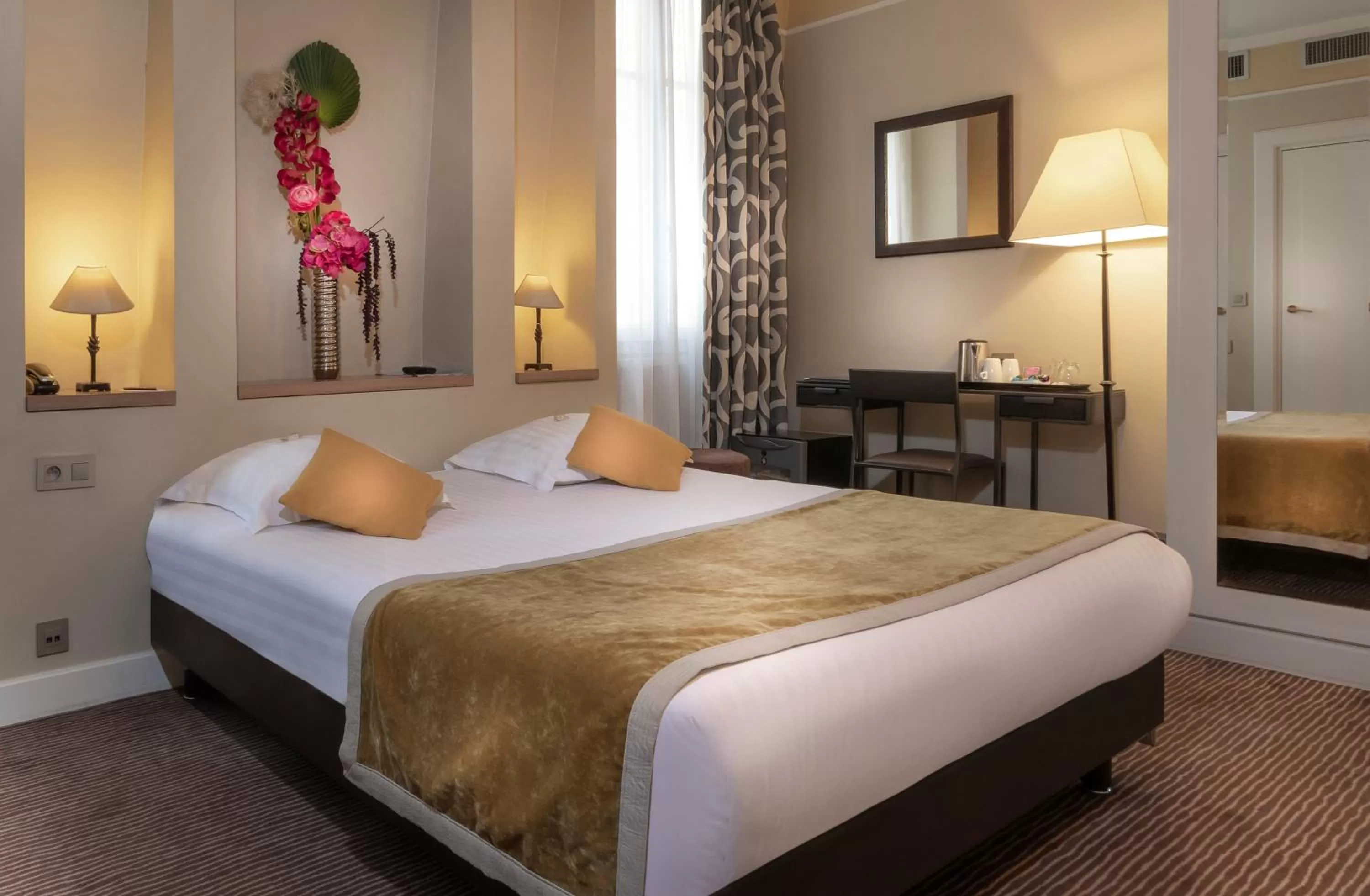 Hôtel Du Bois Champs-Elysées