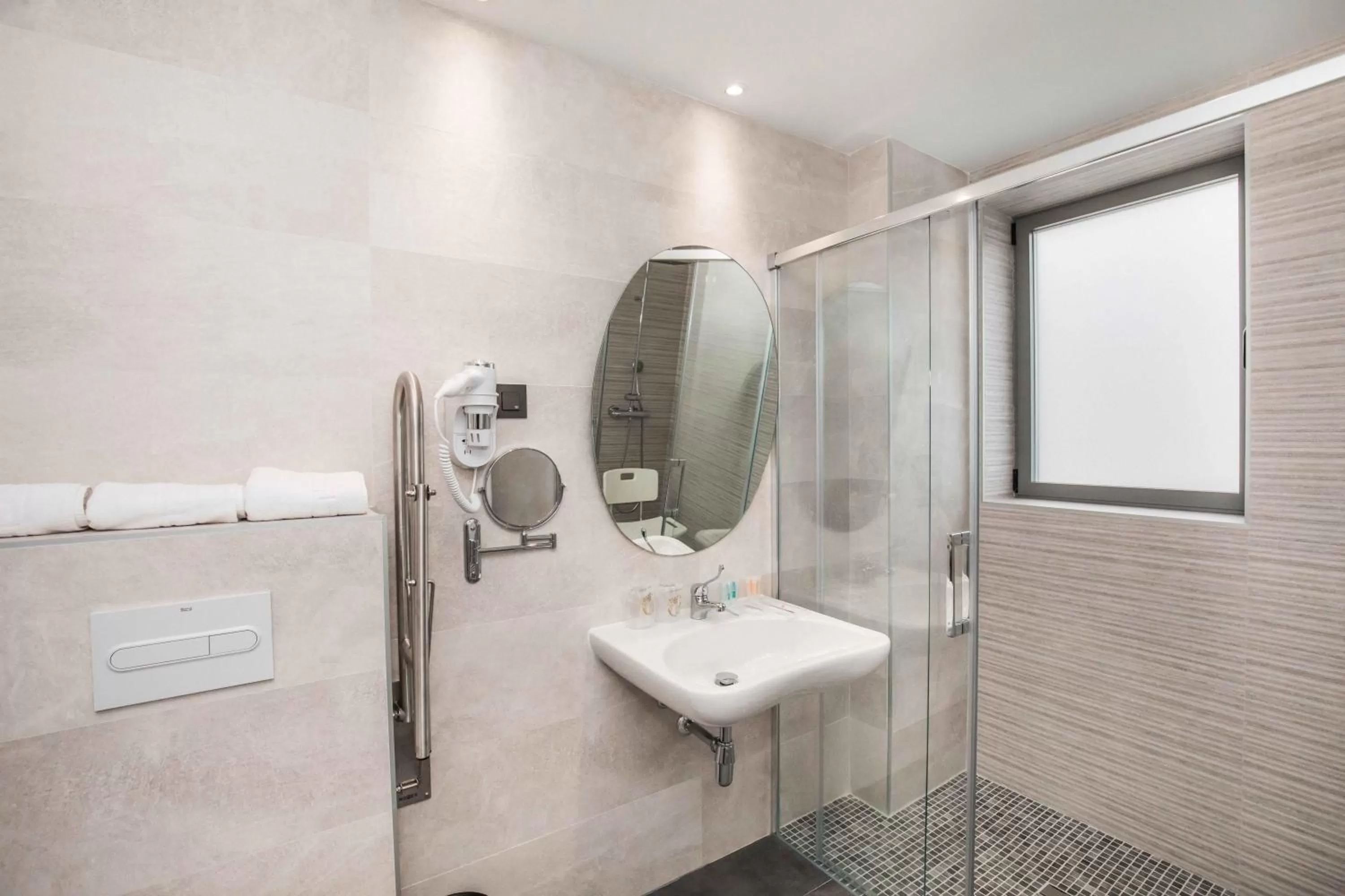 Facility for disabled guests in Hotel Ciudad De Ávila