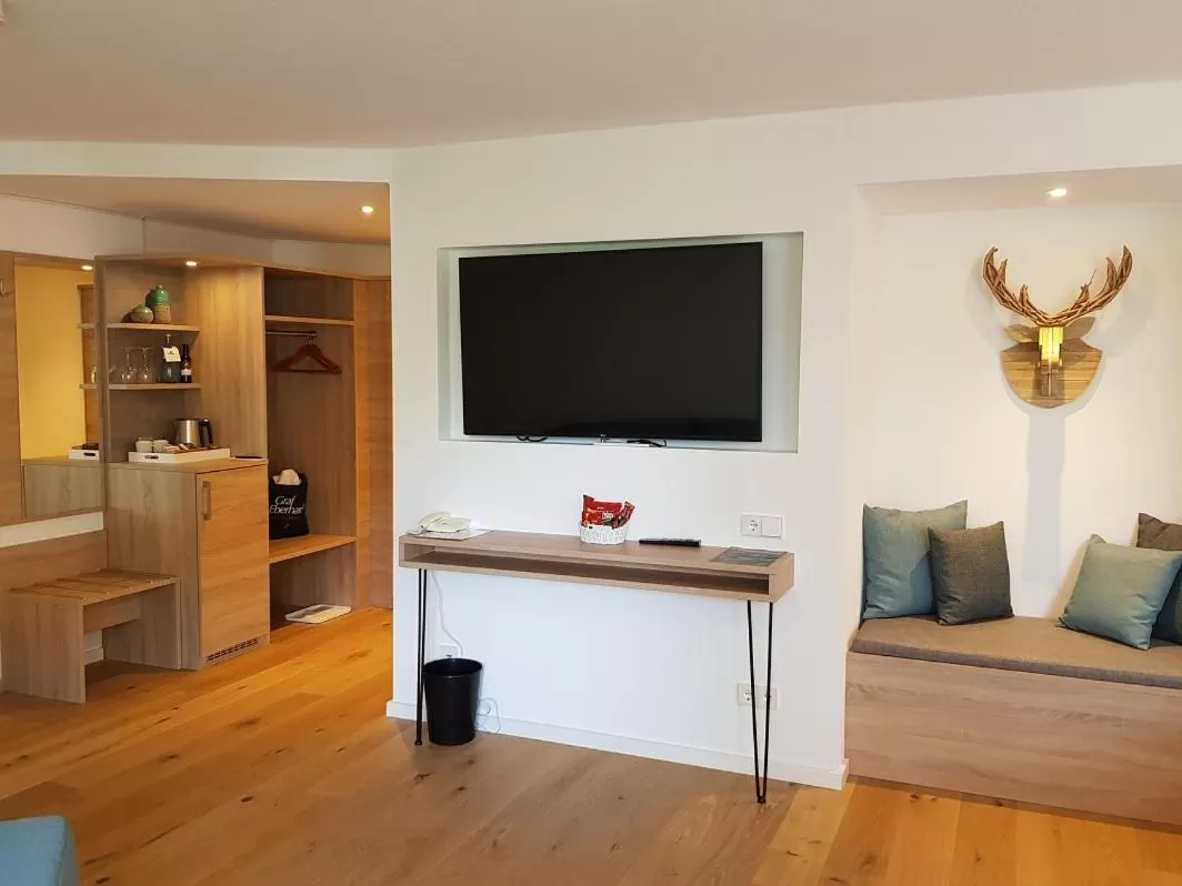 Photo of the whole room in Hotel Graf Eberhard