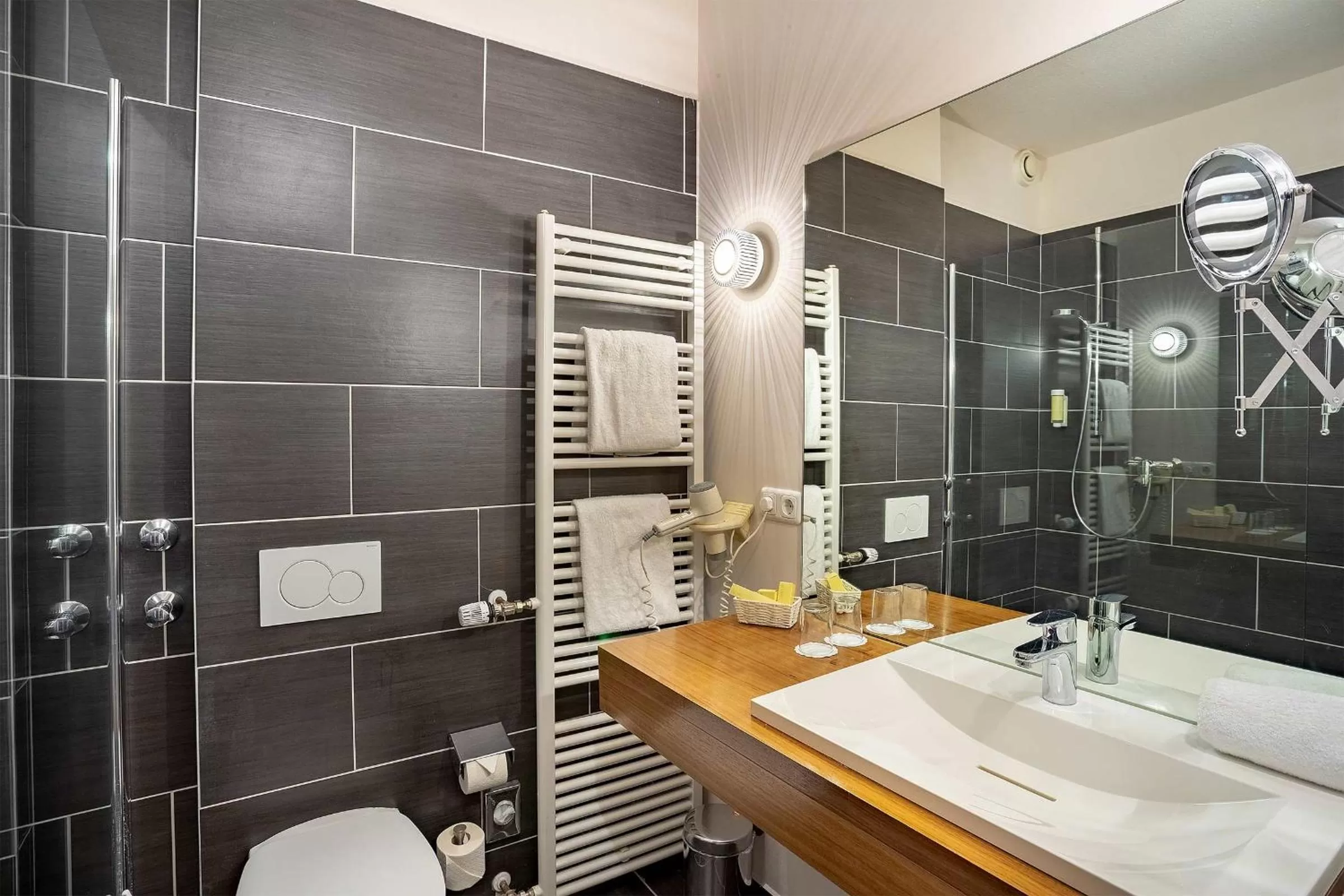 Bathroom in Aqualux Wellness- & Tagungshotel