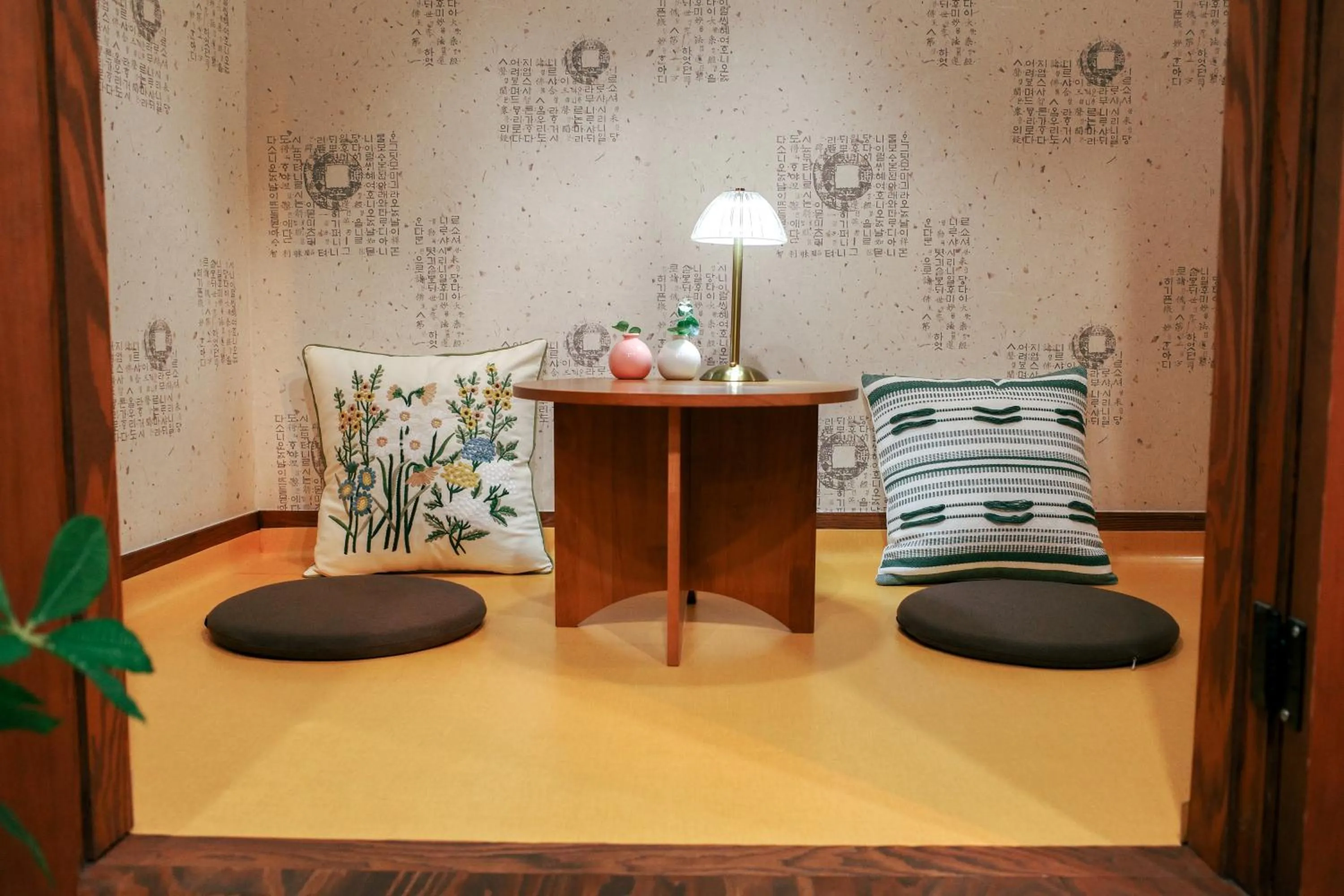 Area and facilities in Starria Hostel foreign guest only