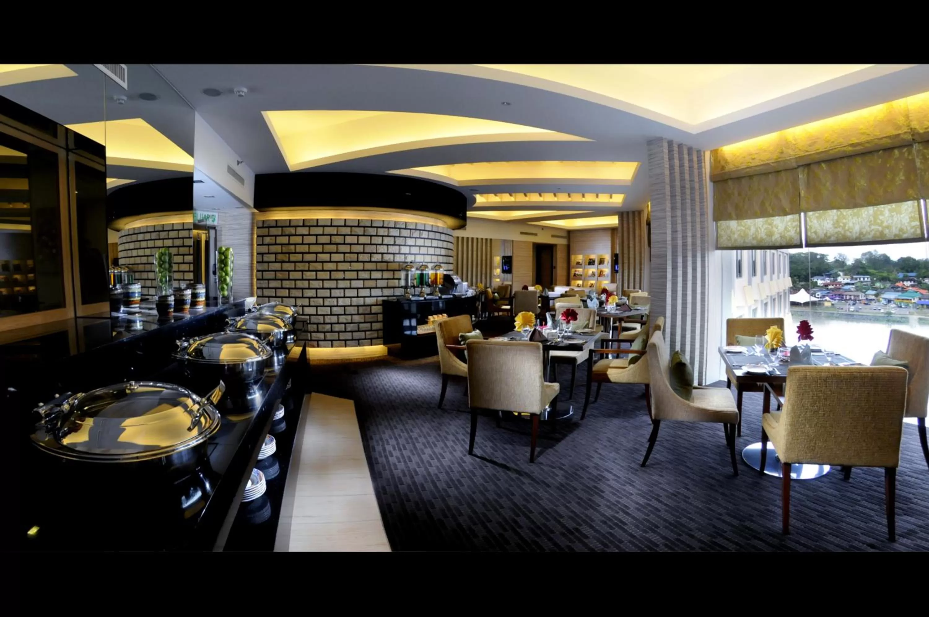 Business facilities in Grand Margherita Hotel