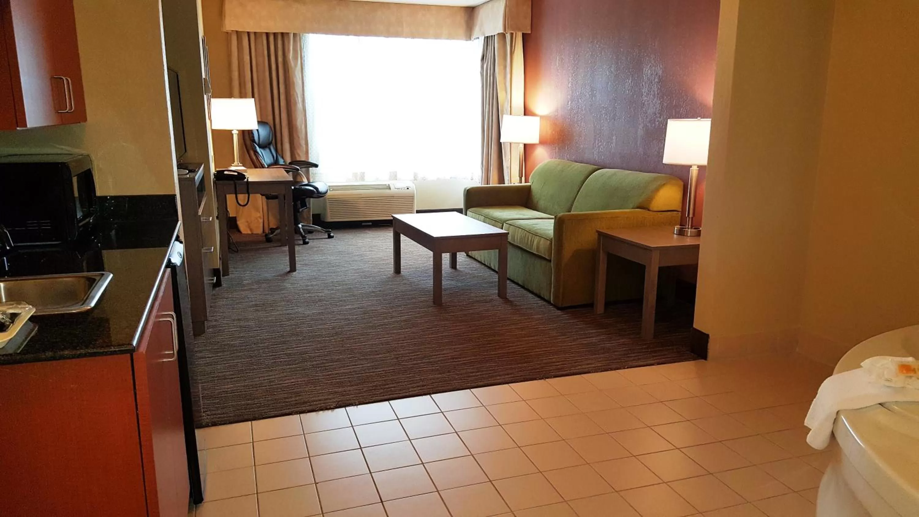 Photo of the whole room, Bed in Holiday Inn Santee by IHG