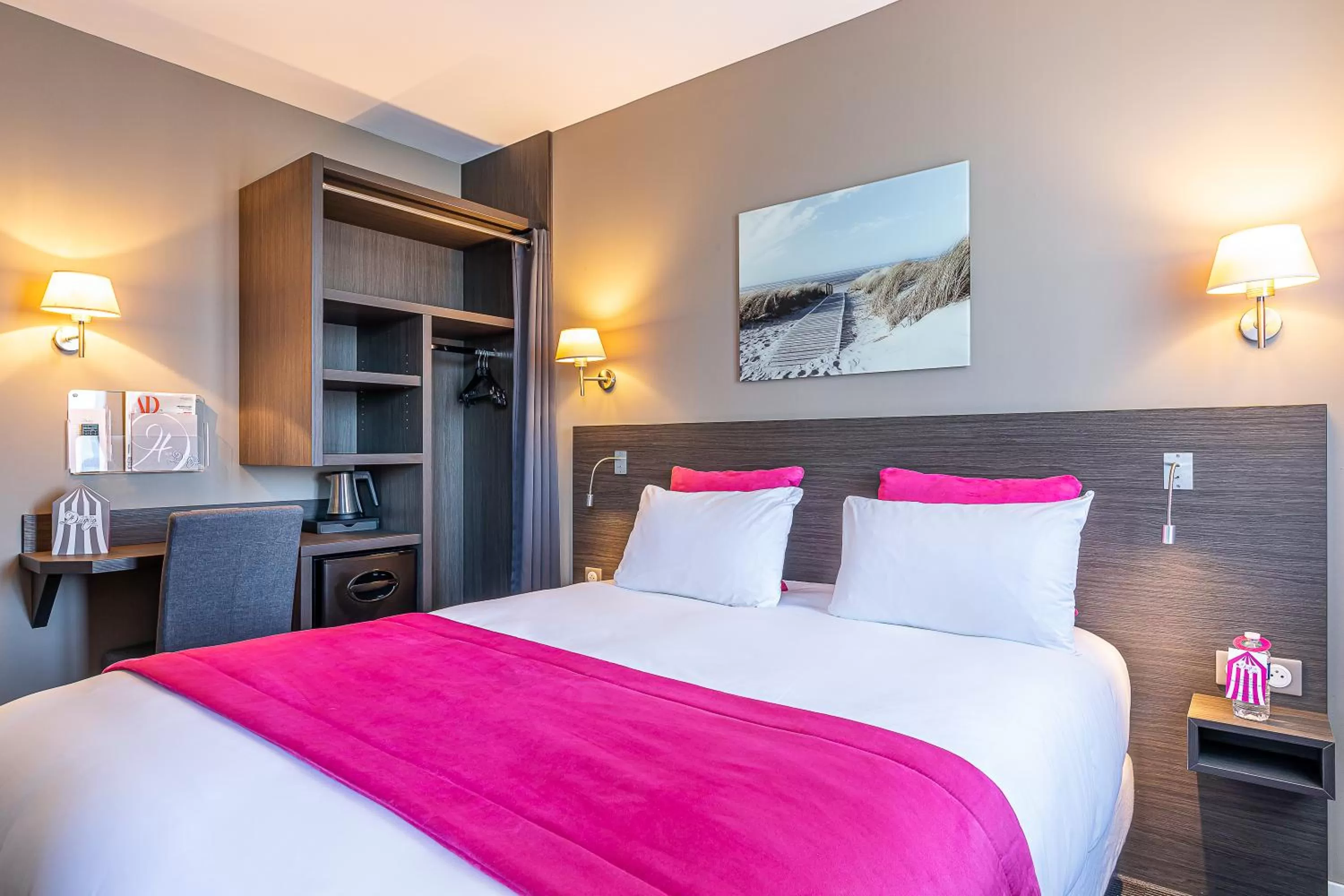 Bedroom, Bed in Hotel Des Dunes