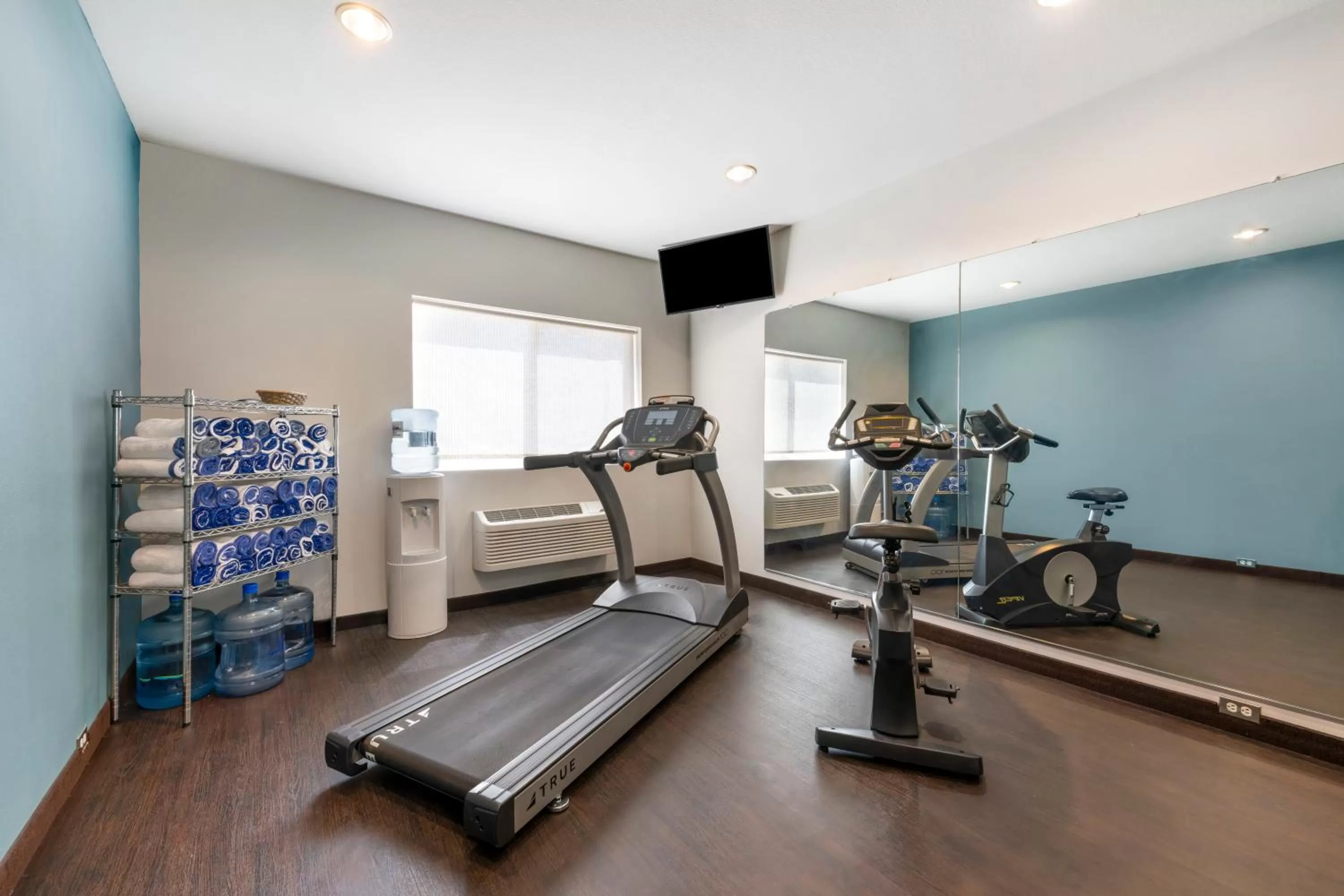 Fitness centre/facilities in Sleep Inn & Suites Hays I-70