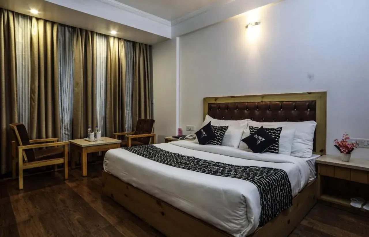 Deluxe Room - single occupancy in The Mountain Quail Deluxe Room - single occupancy in The Mountain Quail