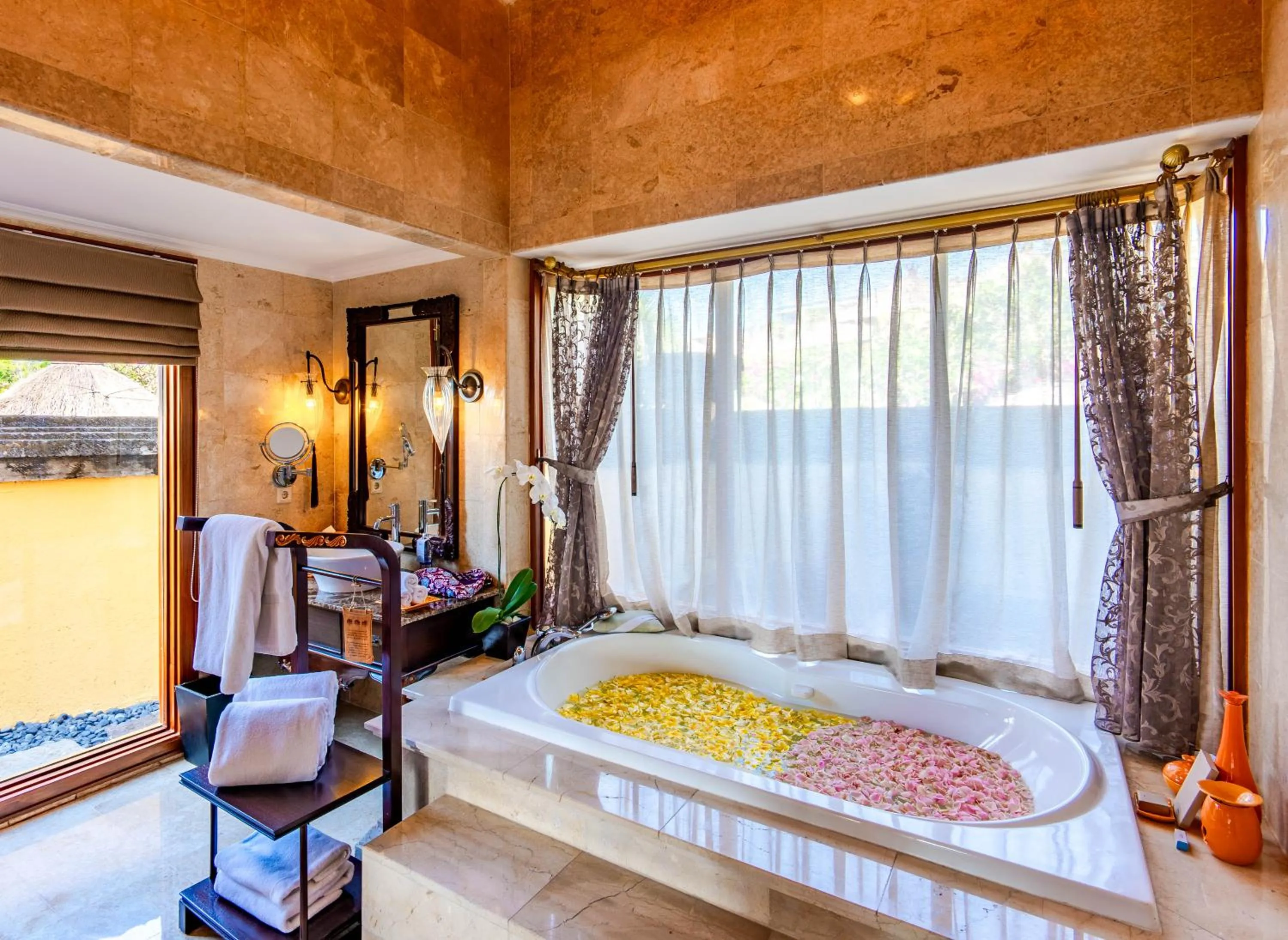 Bathroom, Bed in AYANA Villas Bali
