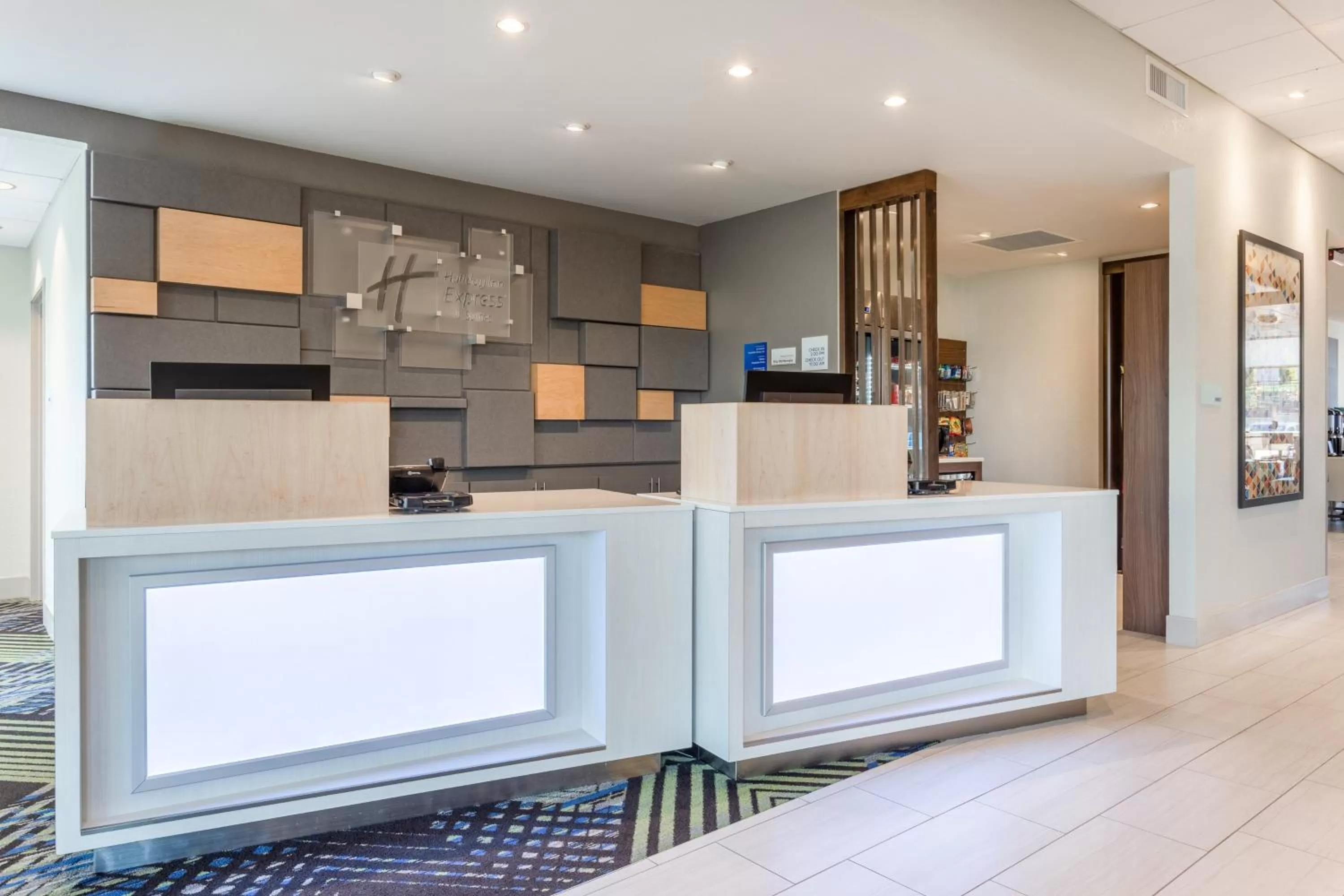 Property building in Holiday Inn Express & Suites - Florence - Cincinnati Airport by IHG