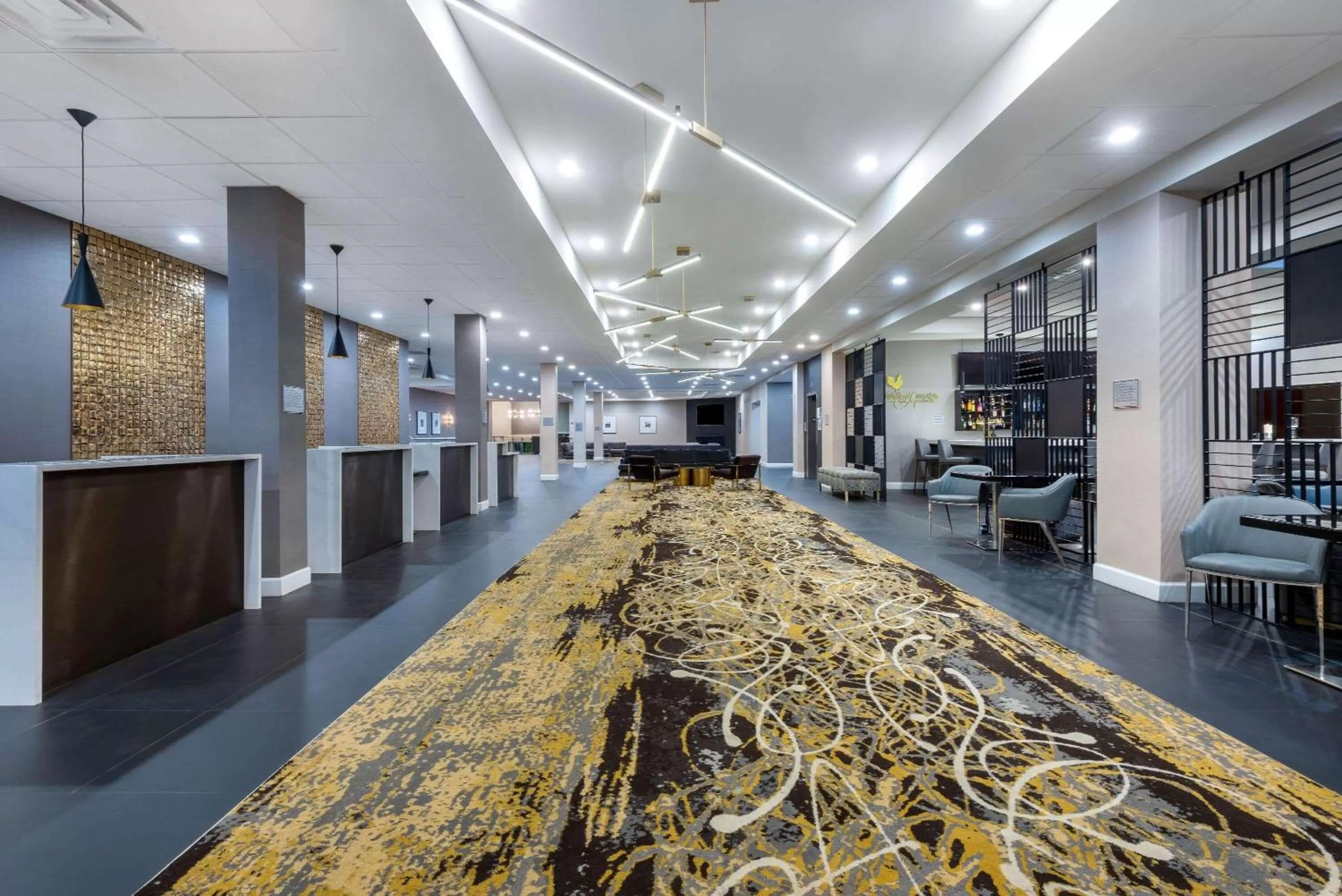 Lobby or reception in Wyndham Lancaster Resort and Convention Center