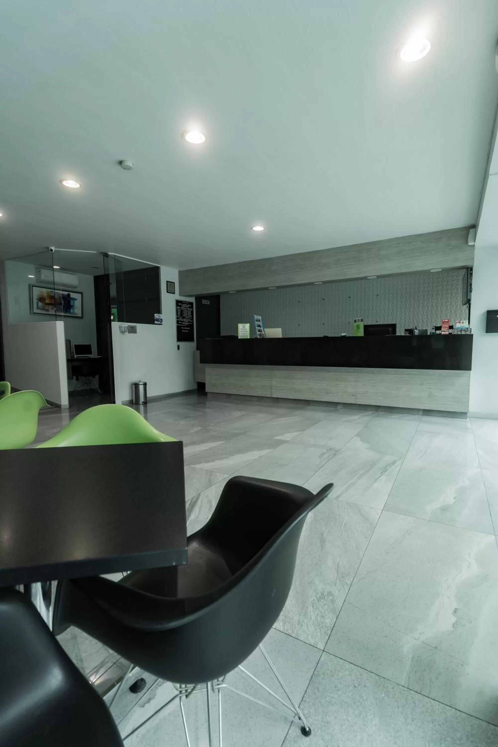 Living room in HOTEL LEMON GREEN -Zona Expo Frente al Centro de Convenciones