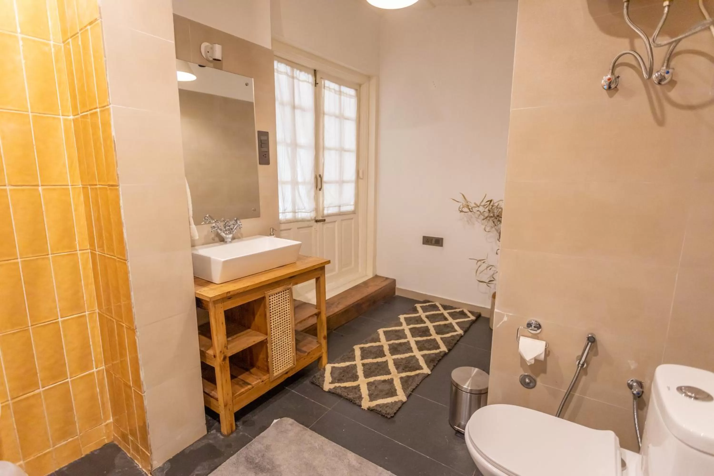 Bathroom in Seclude Shimla, Taraview