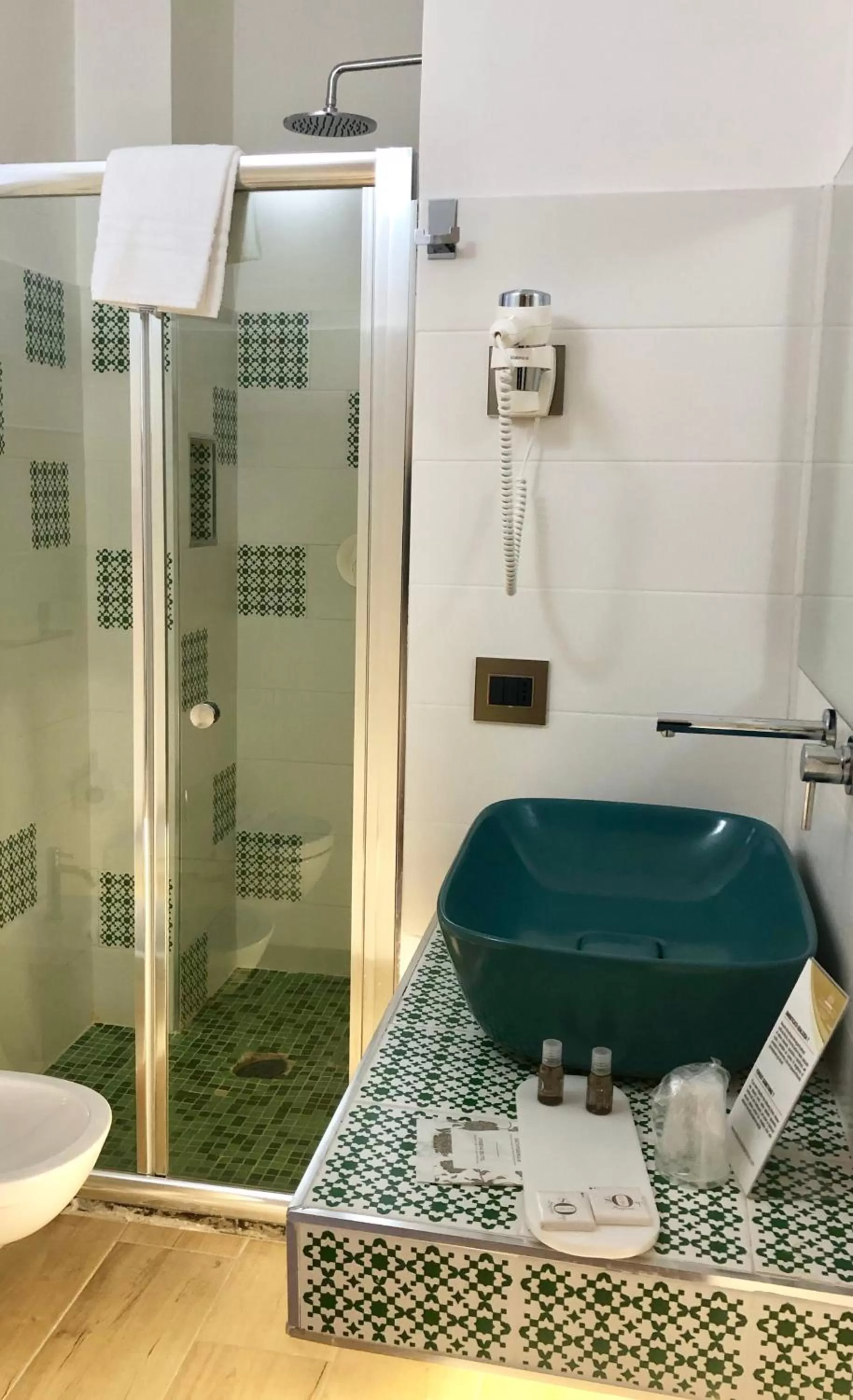 Shower in Relais Piazza Del Plebiscito B&B