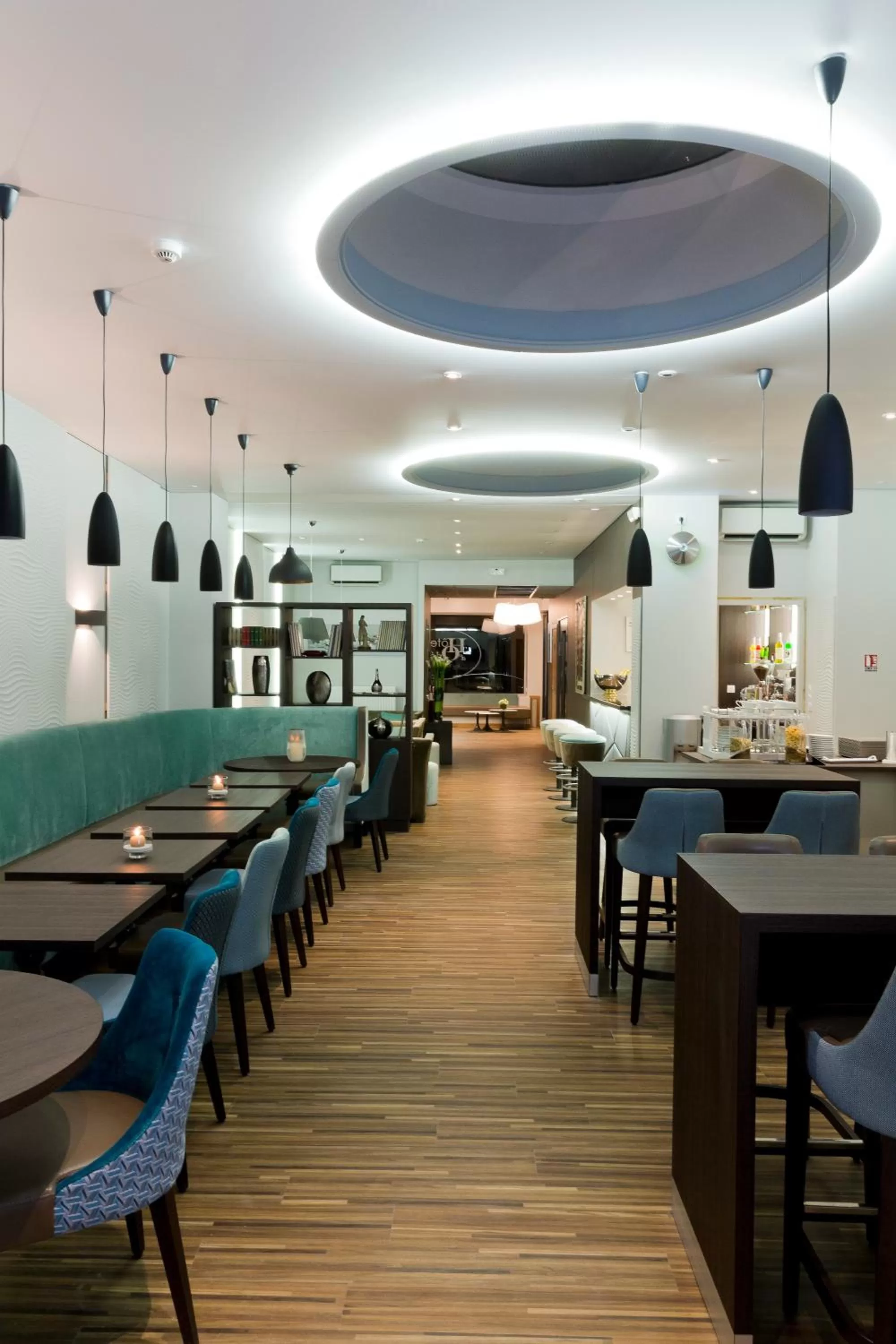 Restaurant/places to eat in Hôtel d'Orléans