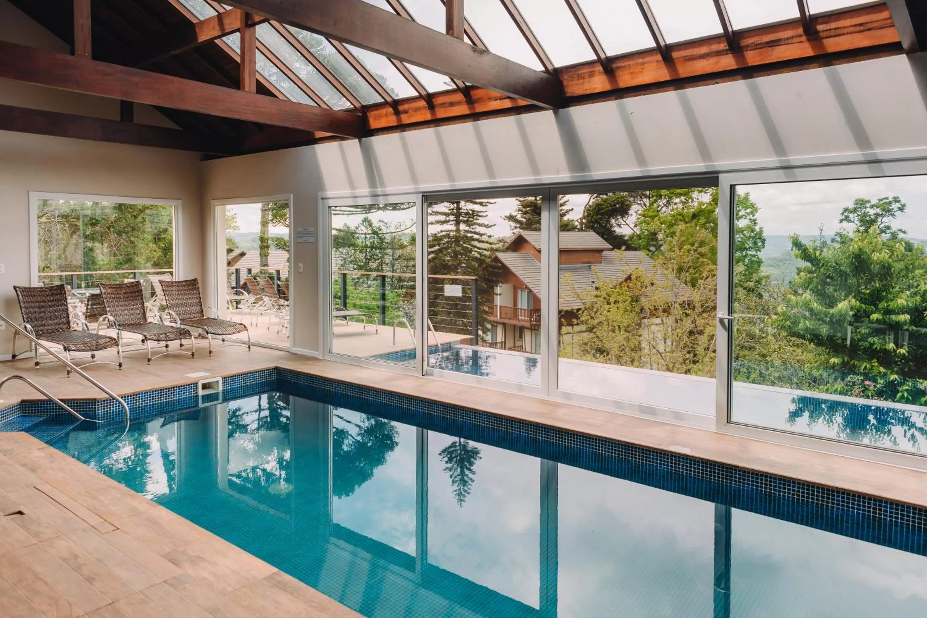 Pool view in Hotel Jardins da Colina