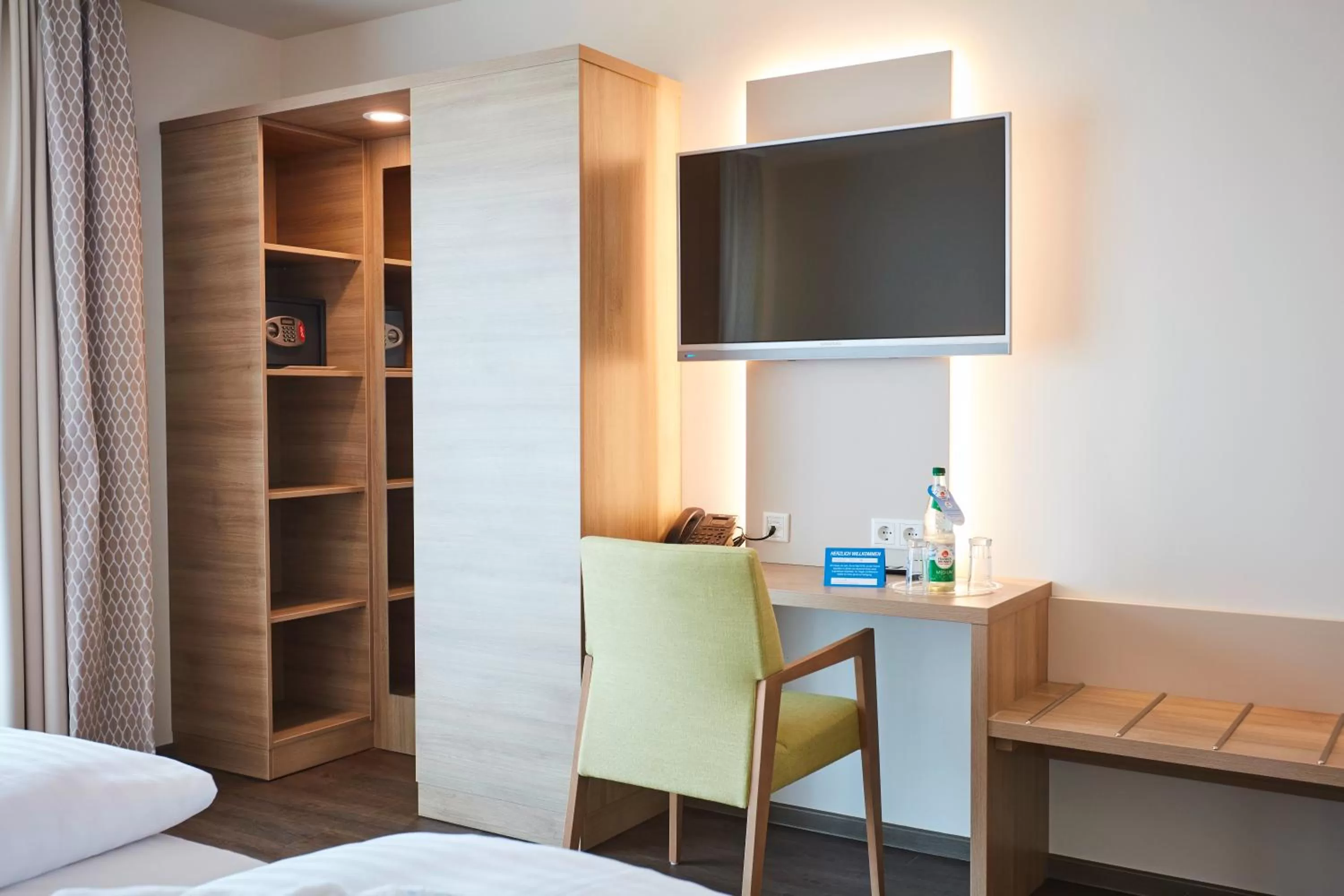 TV and multimedia, Bed in Vital Hotel an der Therme GmbH