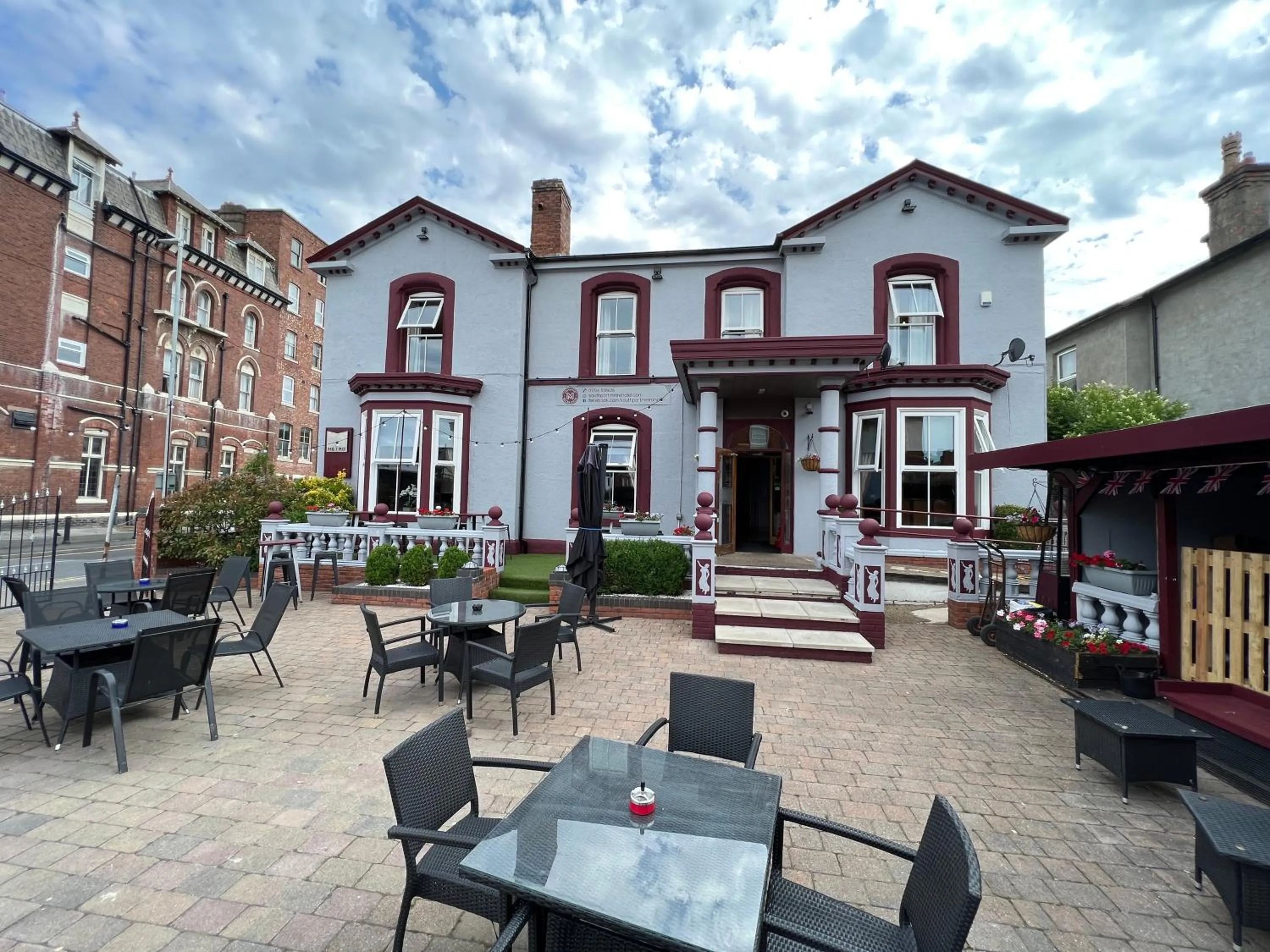 Property building in Southport Metro Hotel