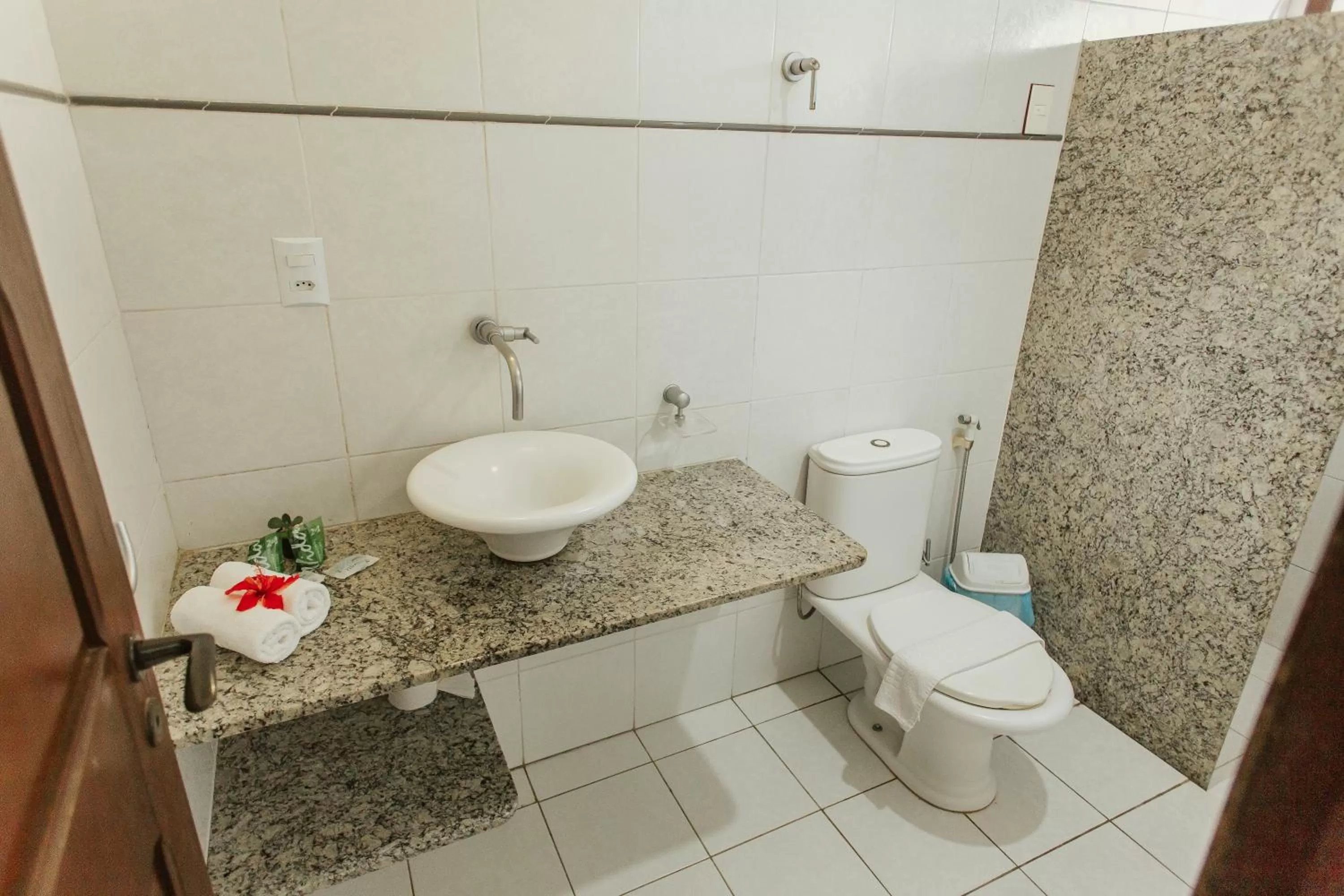 Shower in Chalet Suisse