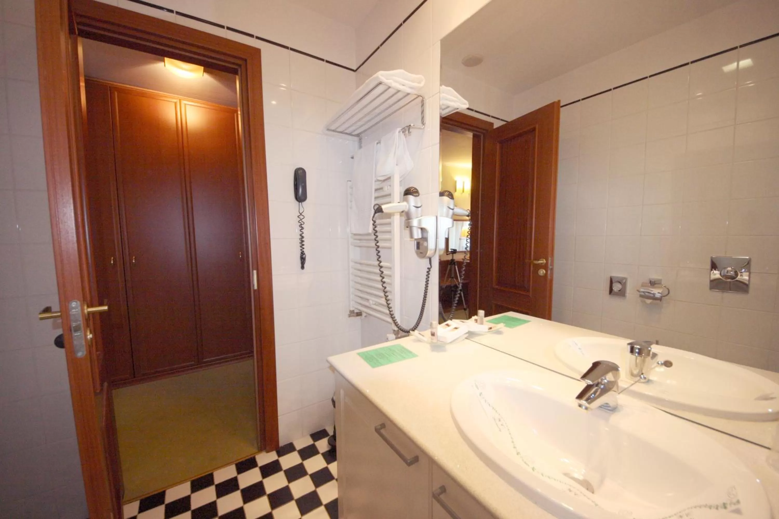 Bathroom in Savoy Hotel