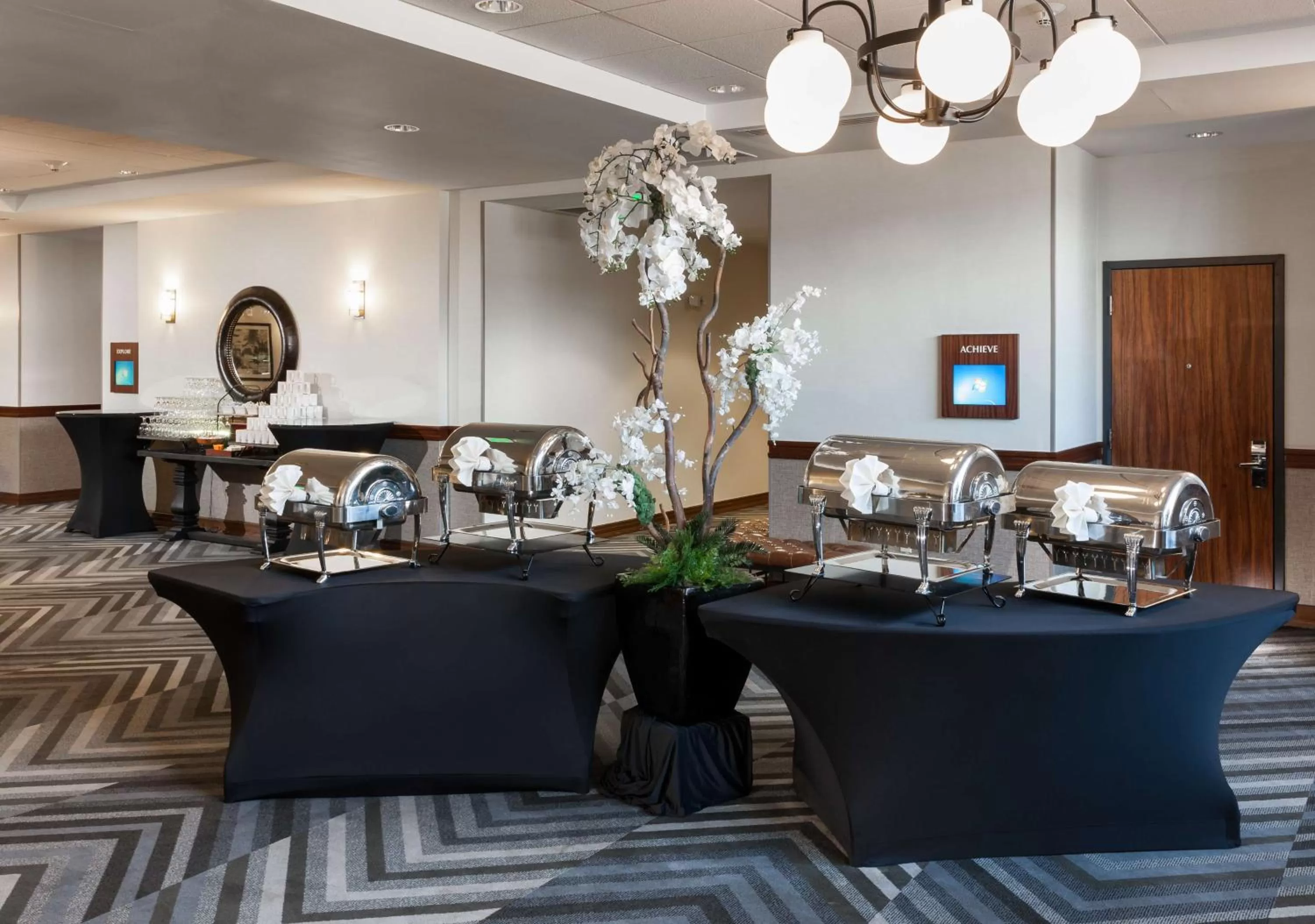 Meeting/conference room in Embassy Suites Anchorage