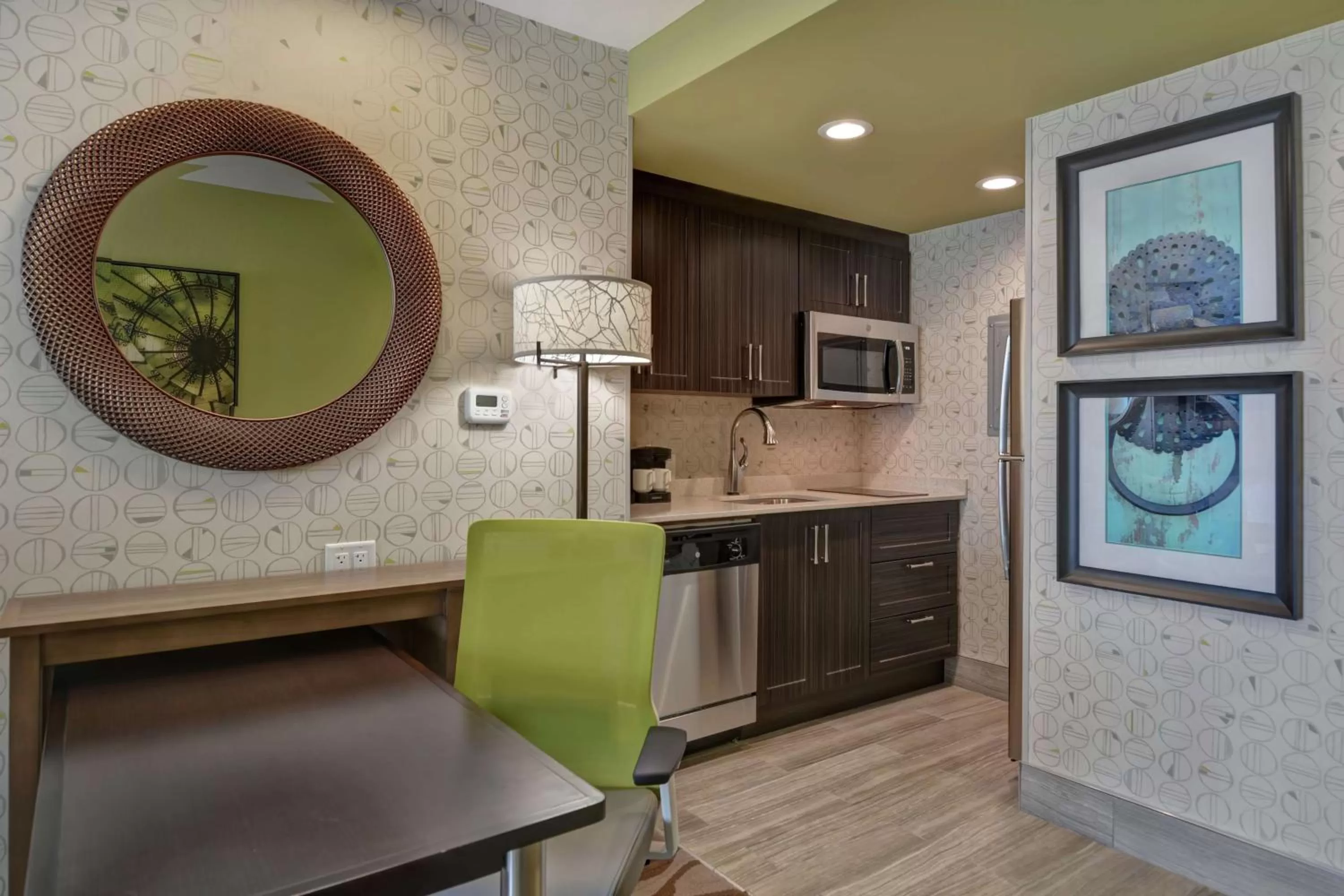 Kitchen or kitchenette in Homewood Suites By Hilton Savannah Airport