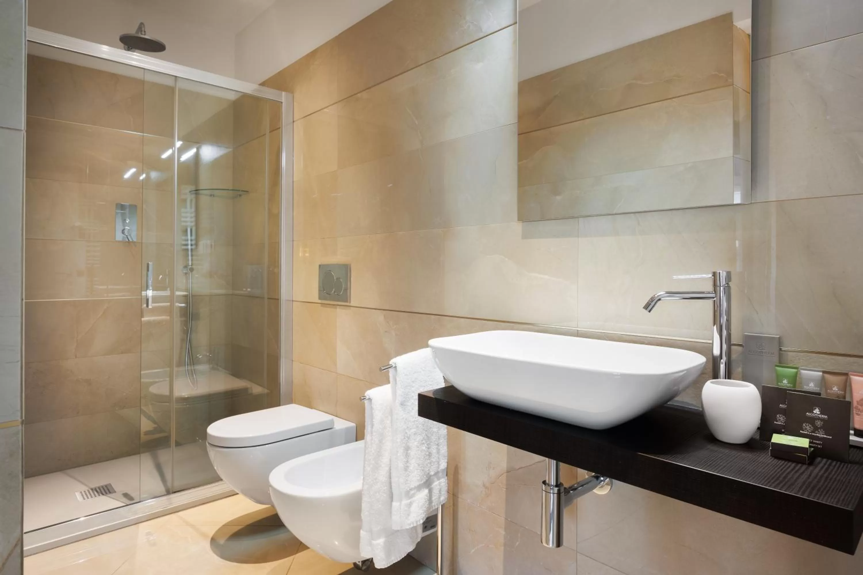 Shower in Maison Santa Croce