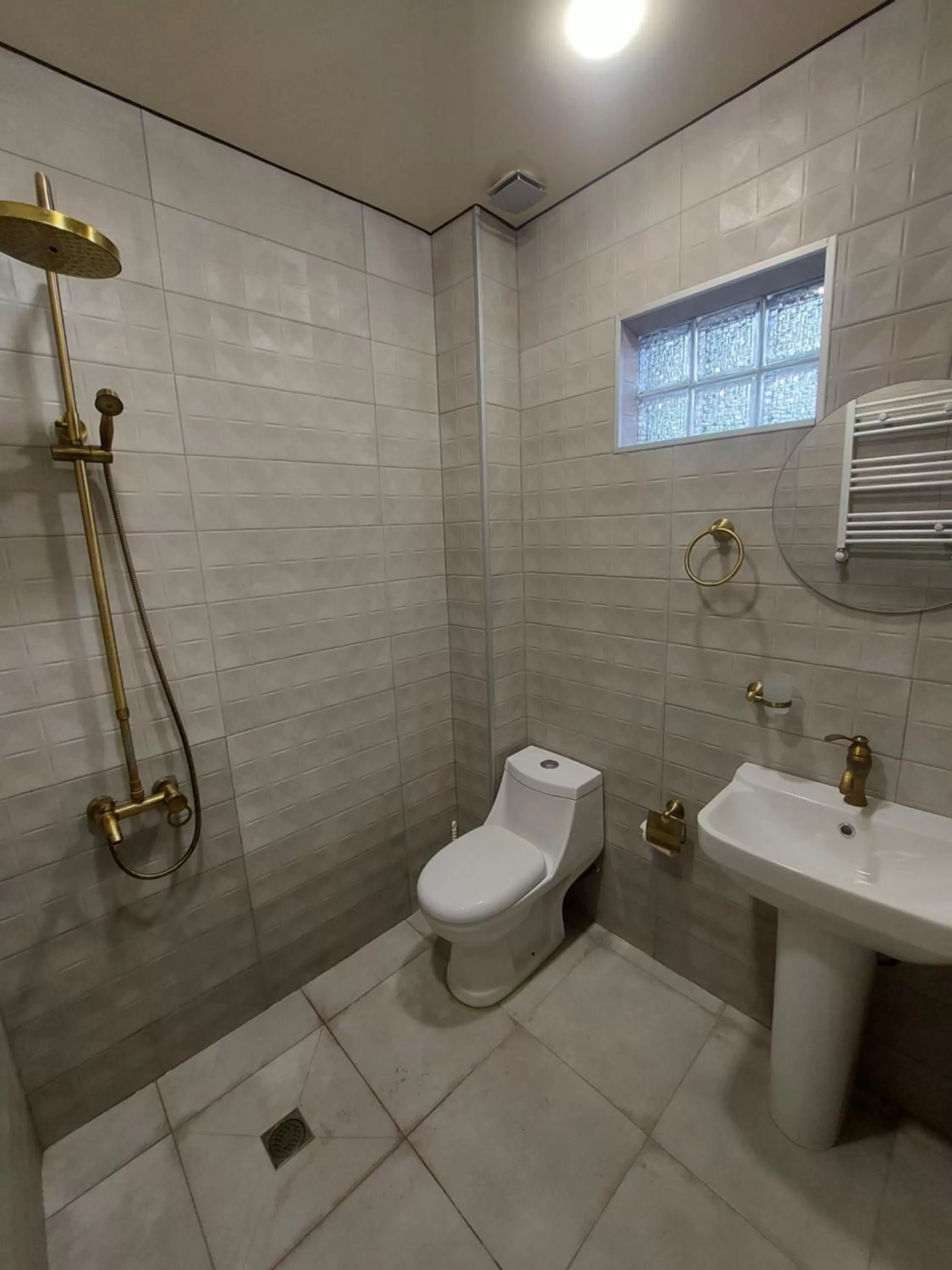 Bathroom in Level Up Hotel & Restaurant