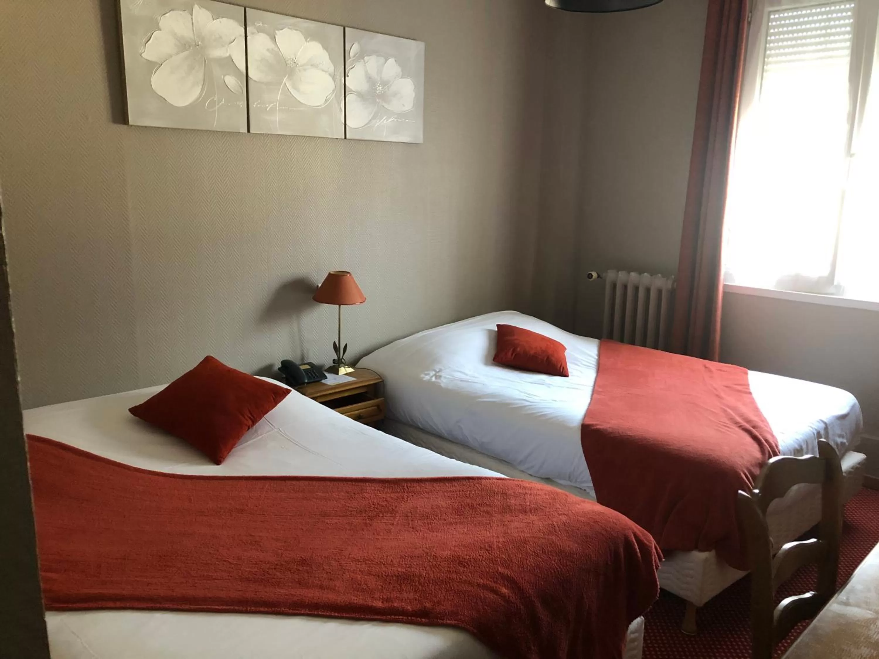 Bedroom, Bed in Hôtel & Appartements Le Florence